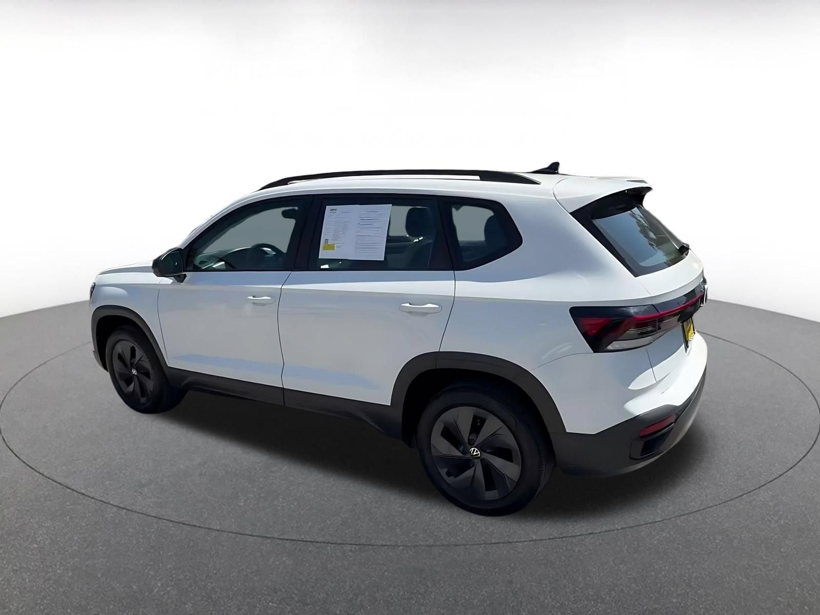 Thumbnail: 2026 Volkswagen Taos - 9