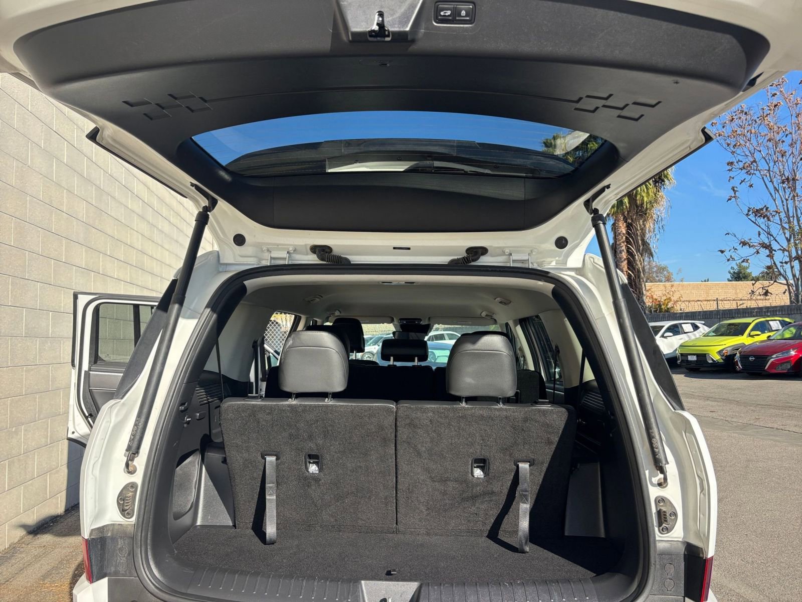 Thumbnail: 2025 Hyundai Santa Fe - 32