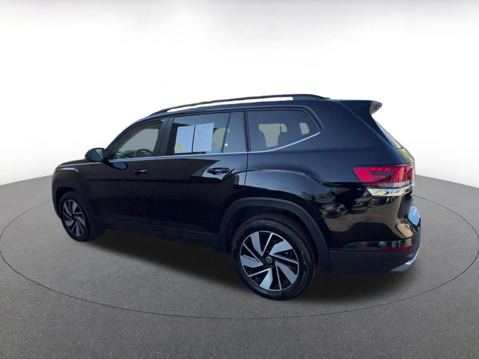 Thumbnail: 2026 Volkswagen Atlas - 9