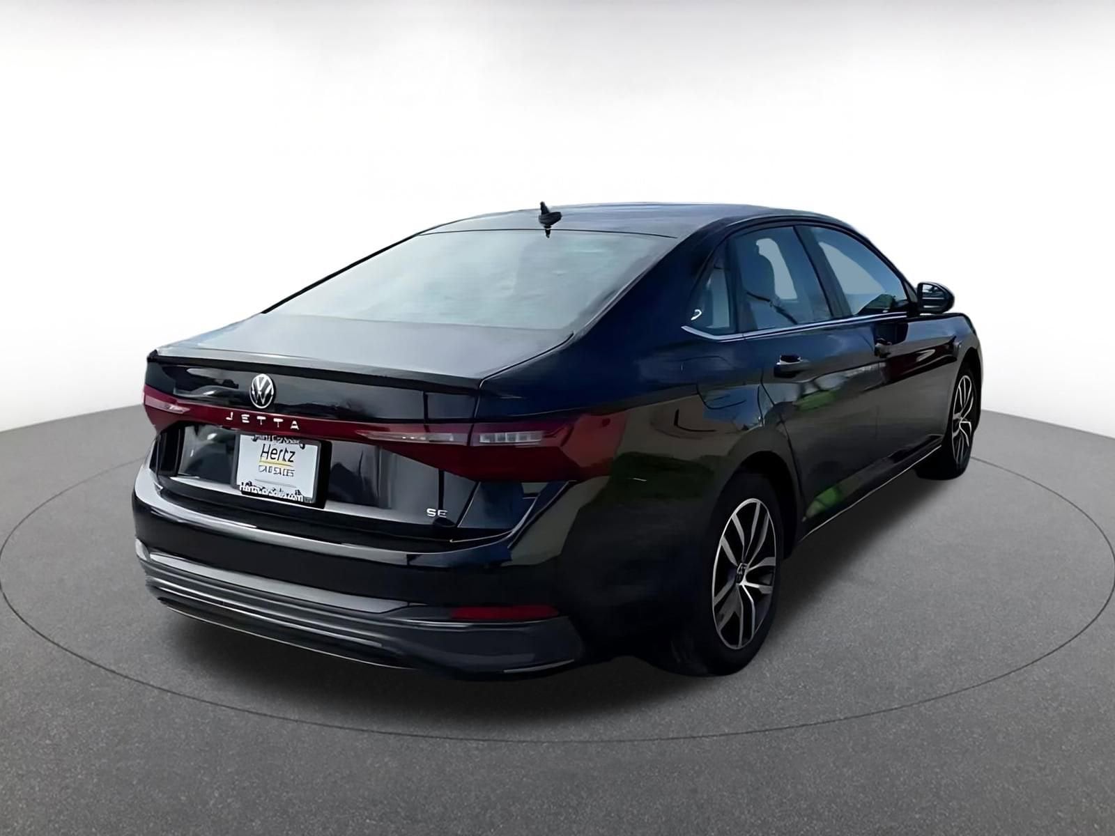 Thumbnail: 2025 Volkswagen Jetta - 14