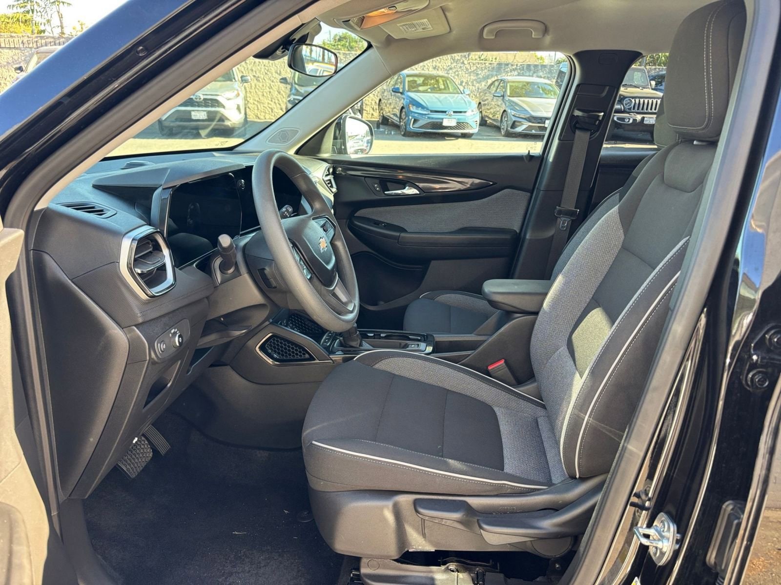 Thumbnail: 2025 Chevrolet TrailBlazer - 27