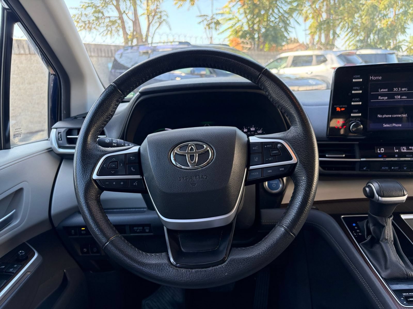 Thumbnail: 2024 Toyota Sienna - 28