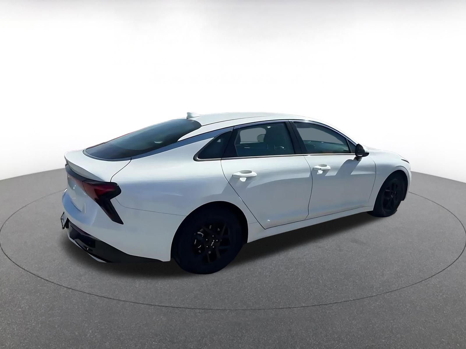 Thumbnail: 2025 Kia K5 - 15