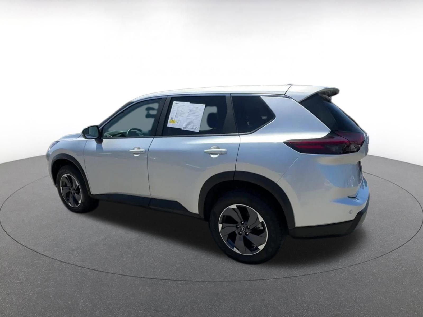 Thumbnail: 2025 Nissan Rogue - 10