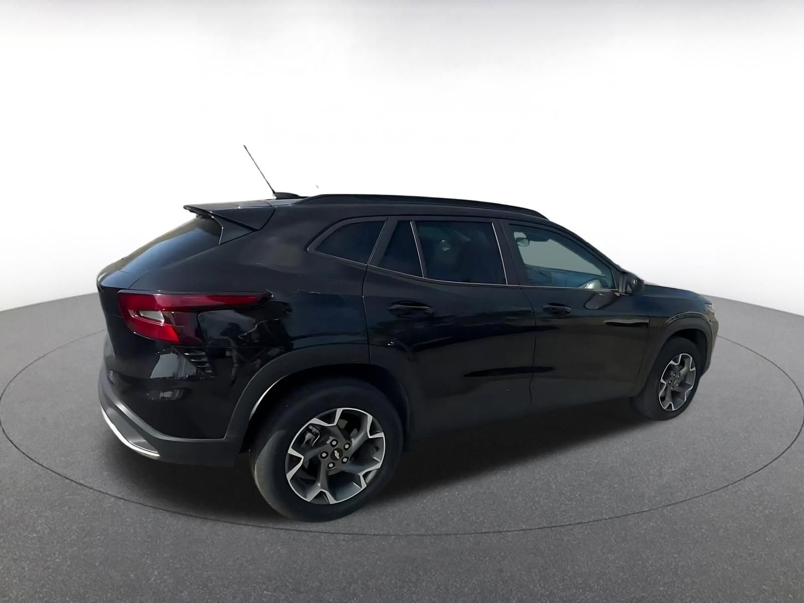 Thumbnail: 2025 Chevrolet Trax - 14