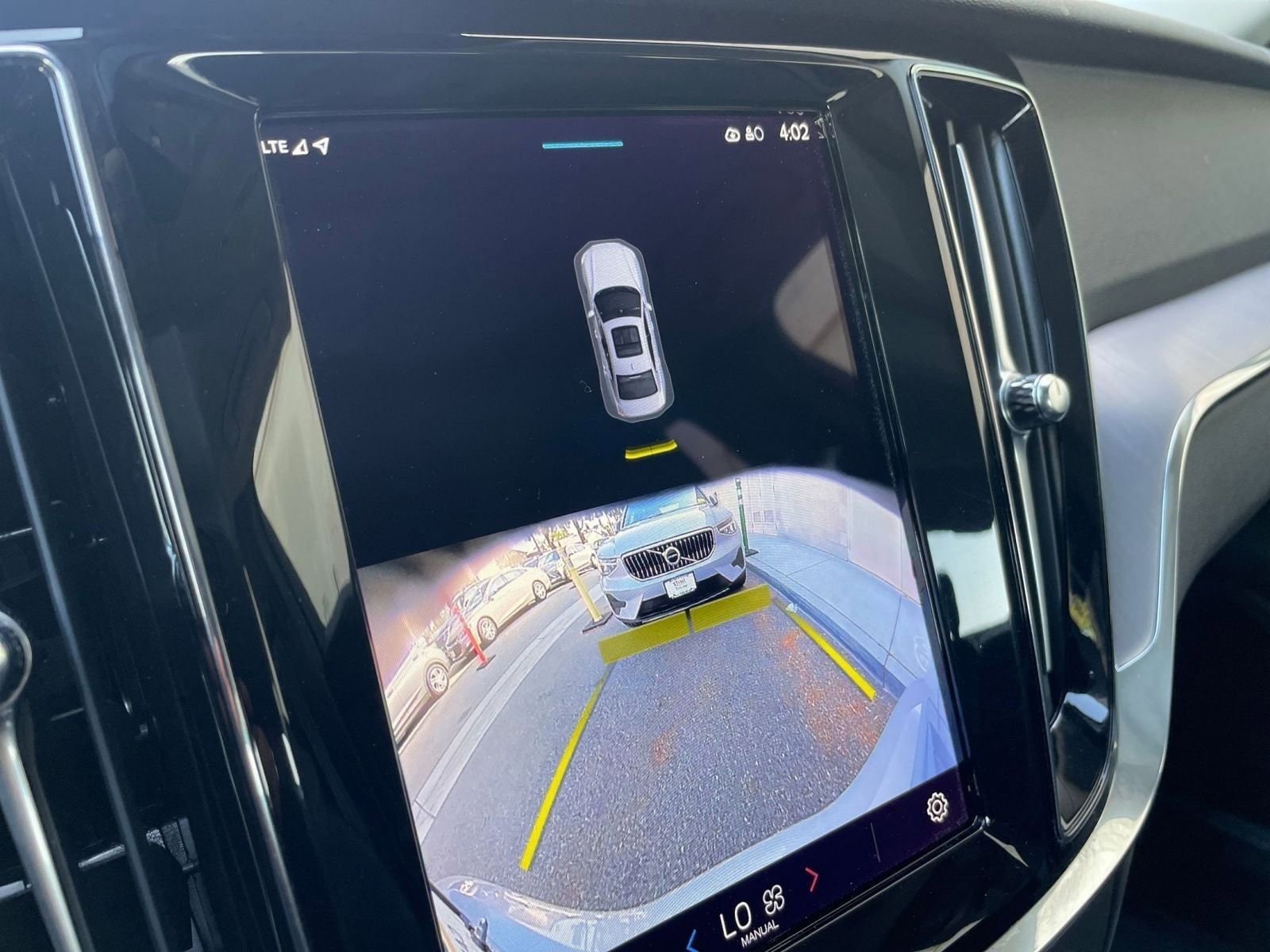 Thumbnail: 2024 Volvo S60 - 17