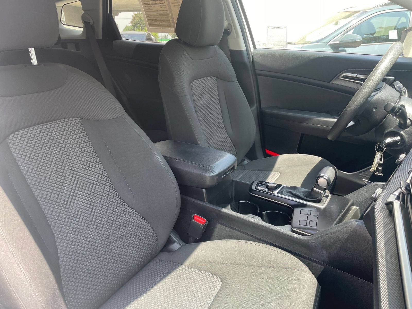 Thumbnail: 2025 Kia Sportage - 35