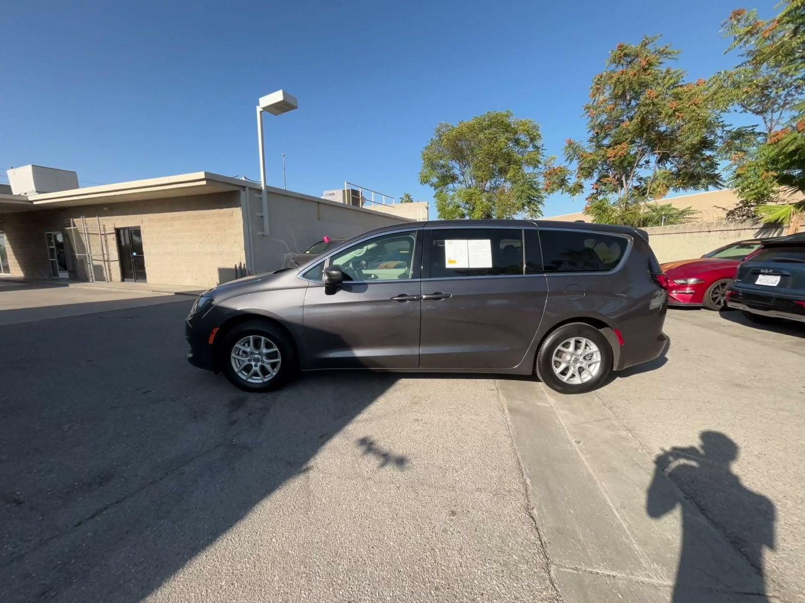 Thumbnail: 2023 Chrysler Voyager - 8