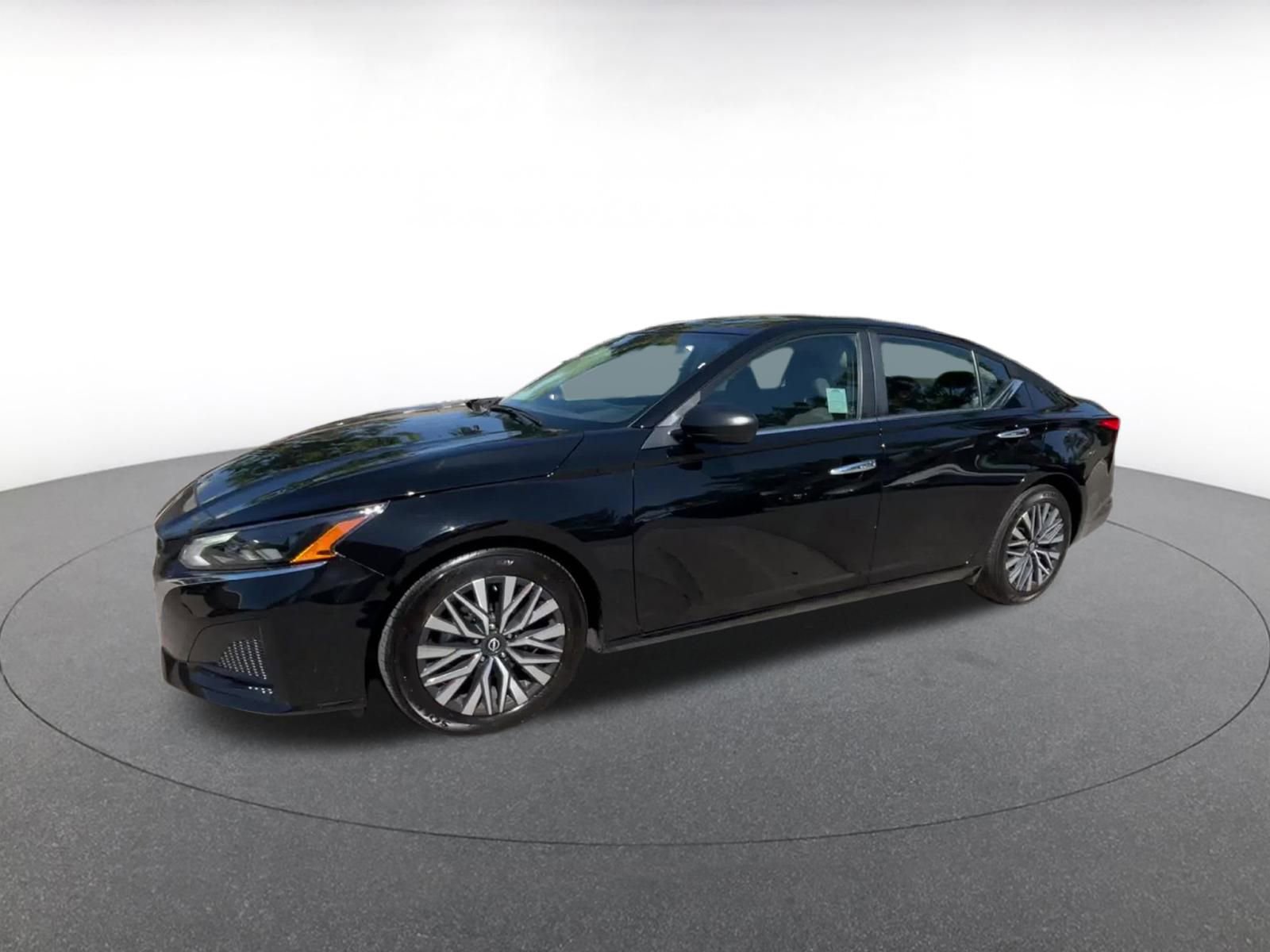 Thumbnail: 2024 Nissan Altima - 8