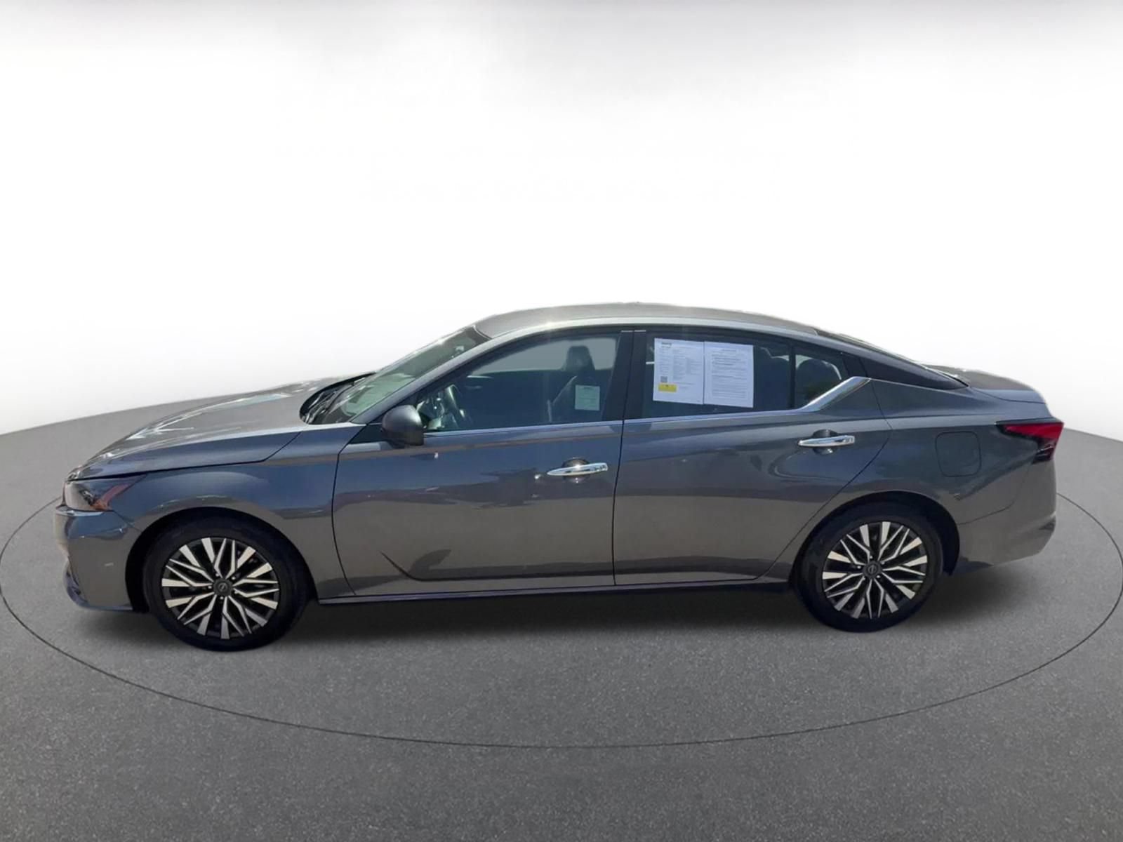 Thumbnail: 2025 Nissan Altima - 9
