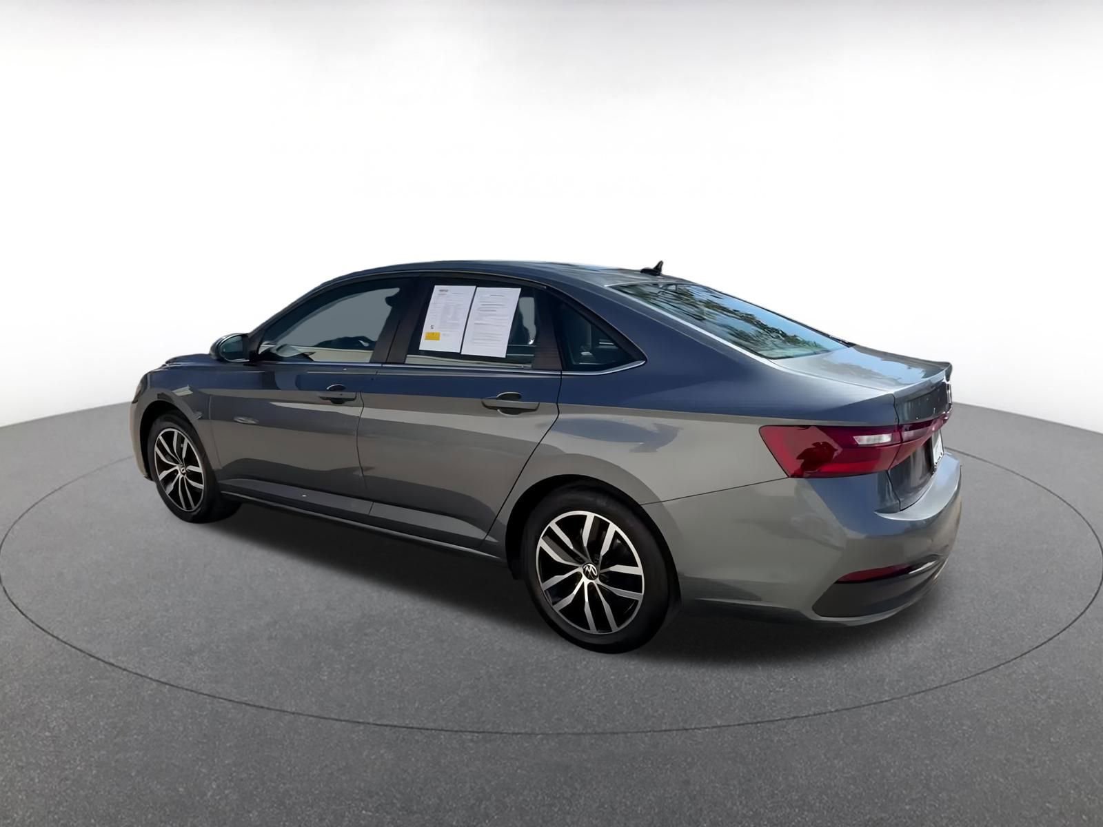 Thumbnail: 2025 Volkswagen Jetta - 10