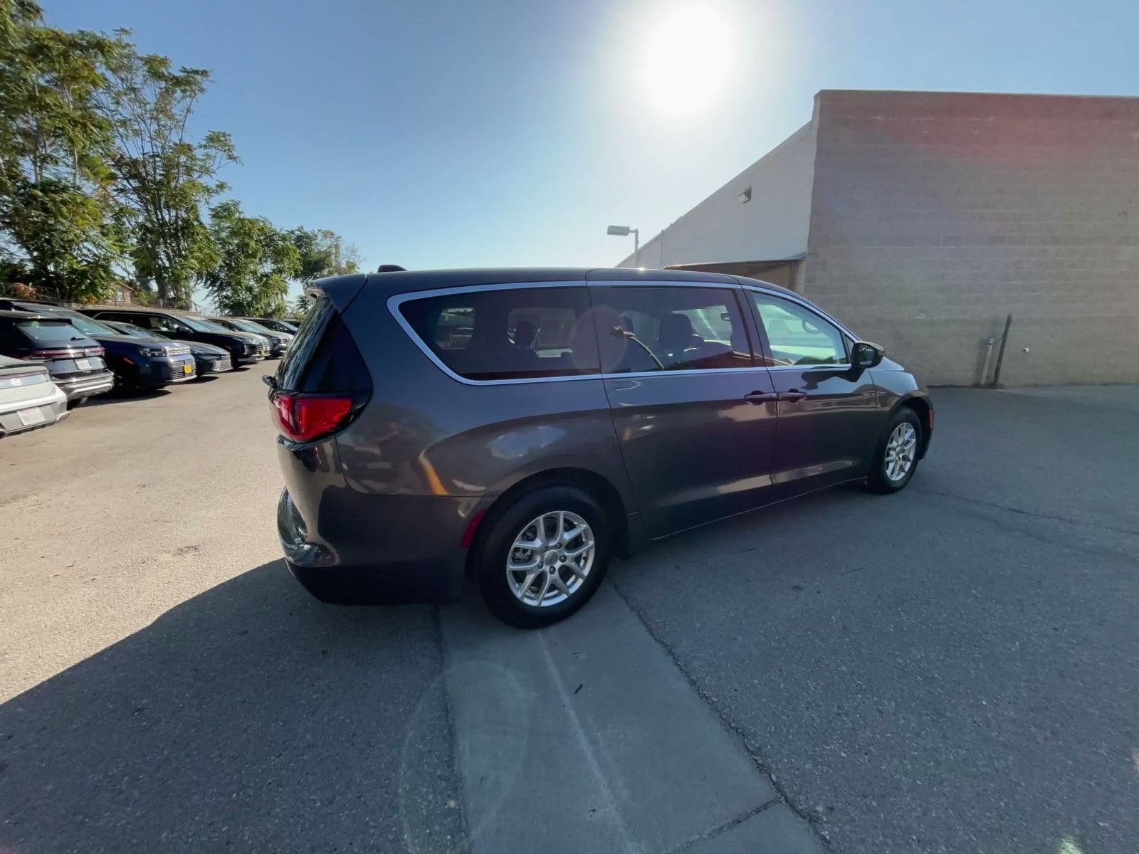 Thumbnail: 2023 Chrysler Voyager - 14
