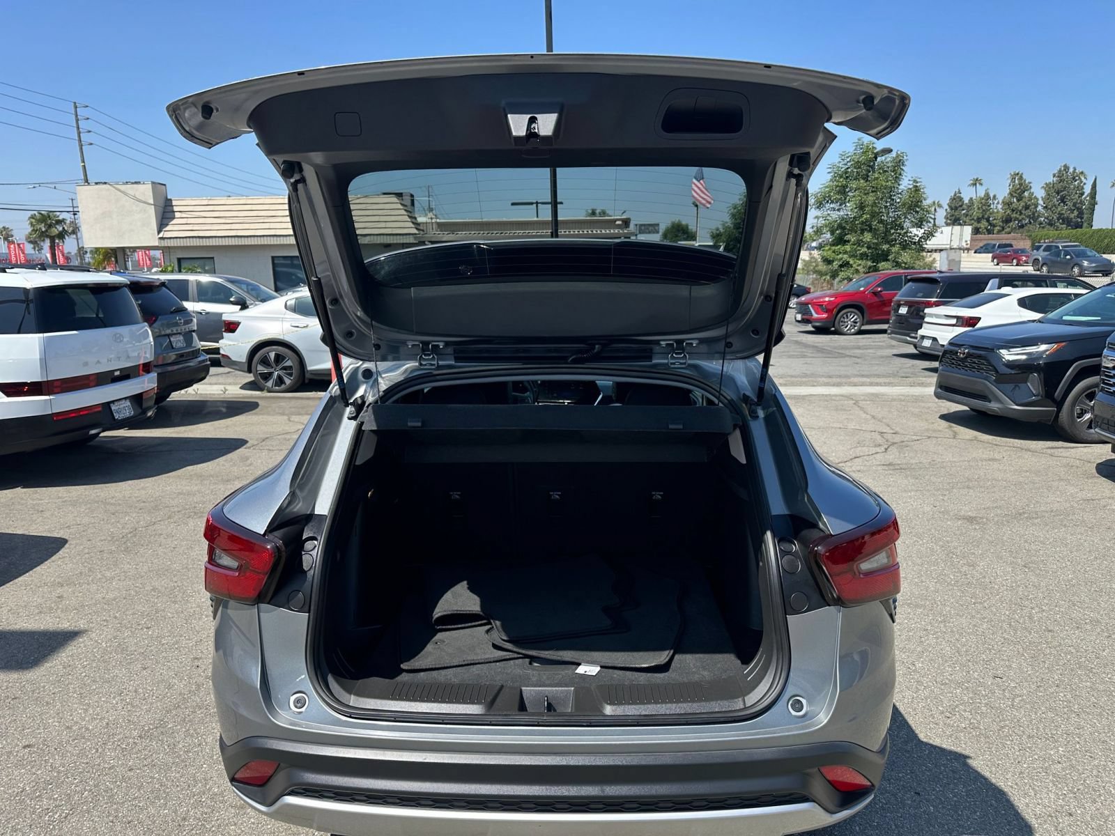 Thumbnail: 2025 Chevrolet Trax - 25