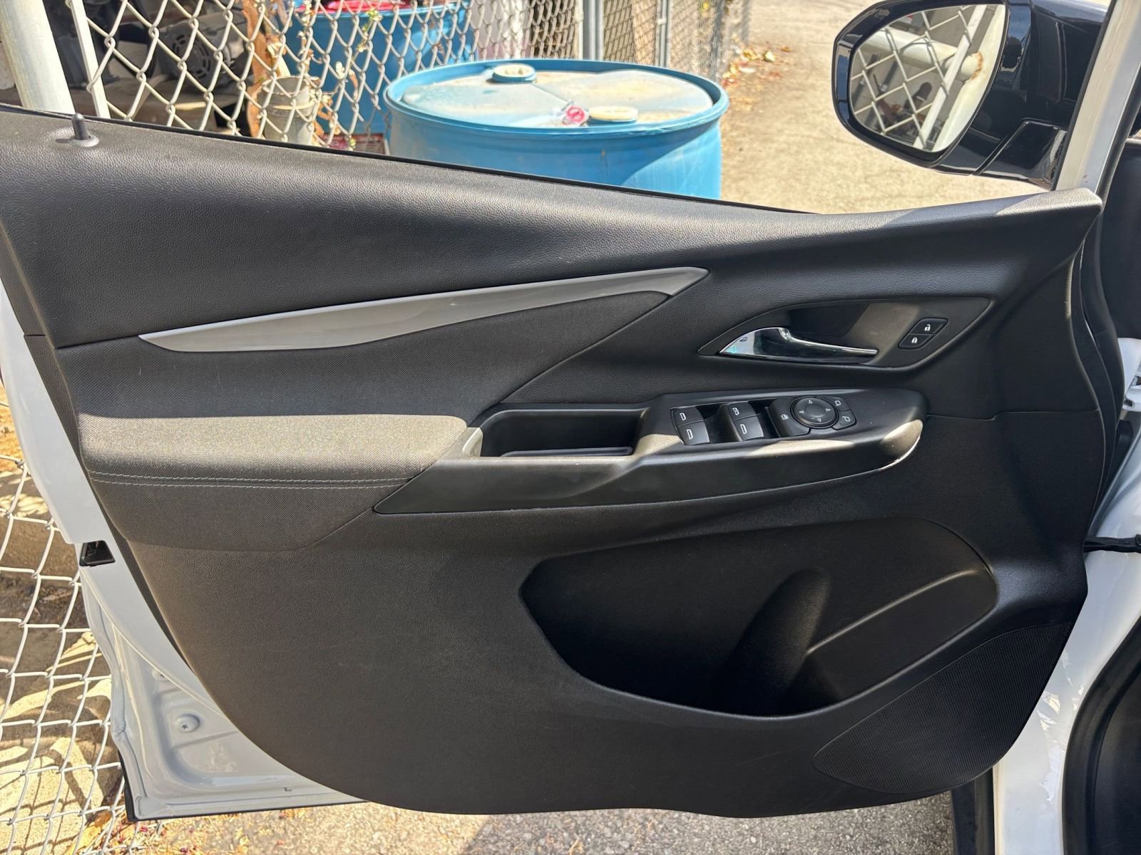 Thumbnail: 2023 Chevrolet Bolt EV - 24