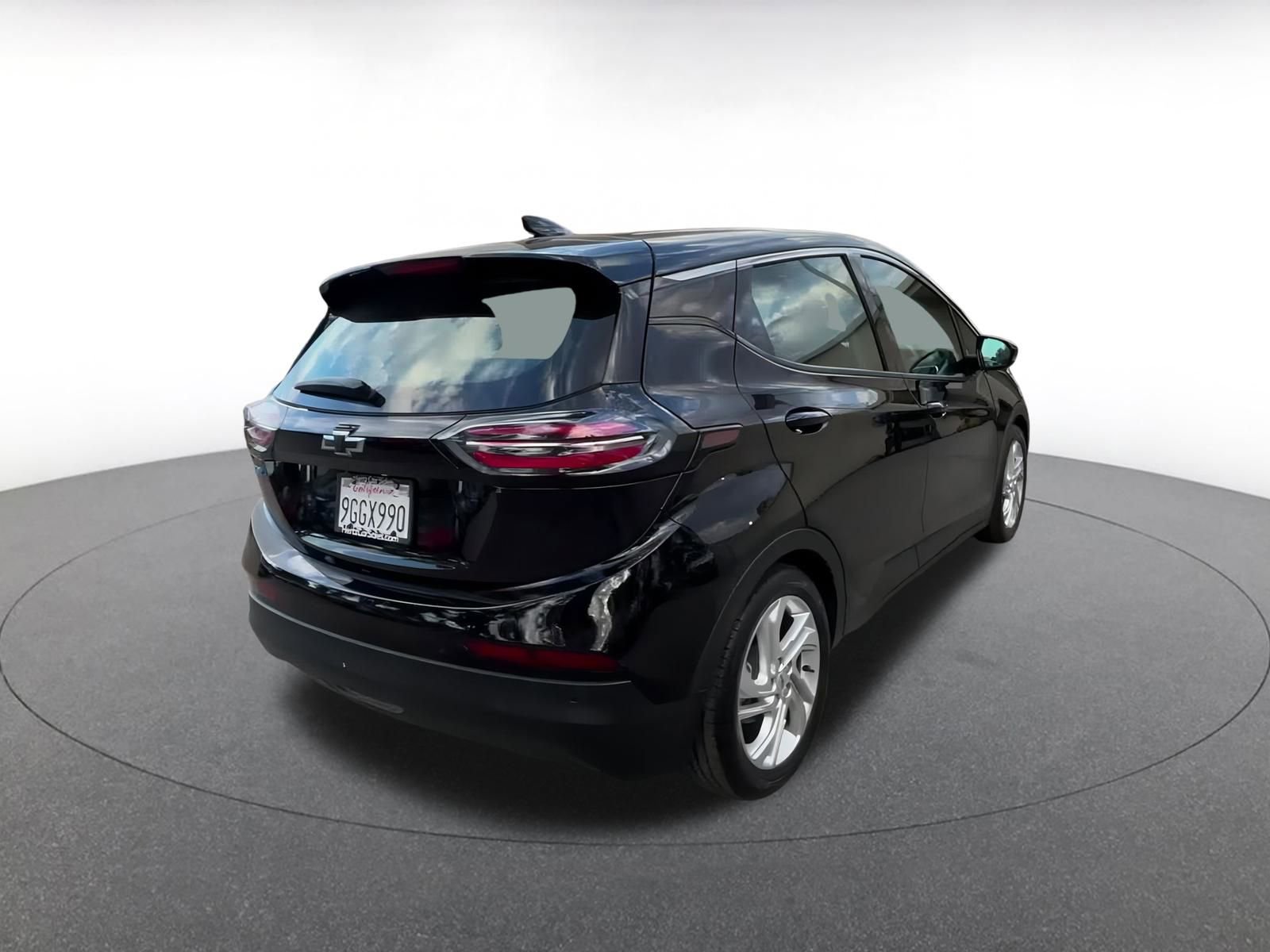 Thumbnail: 2023 Chevrolet Bolt EV - 15