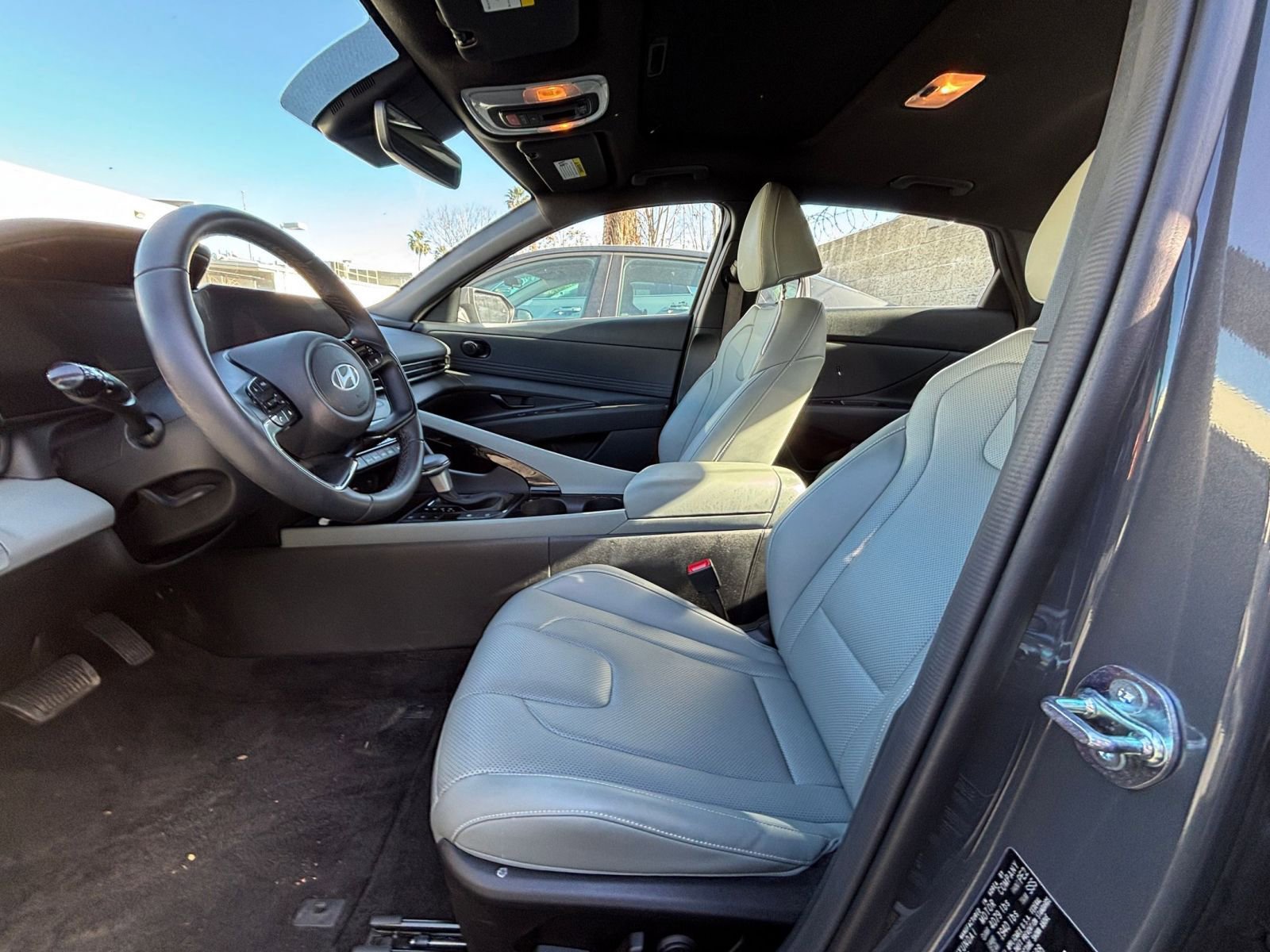 Thumbnail: 2025 Hyundai Elantra - 30