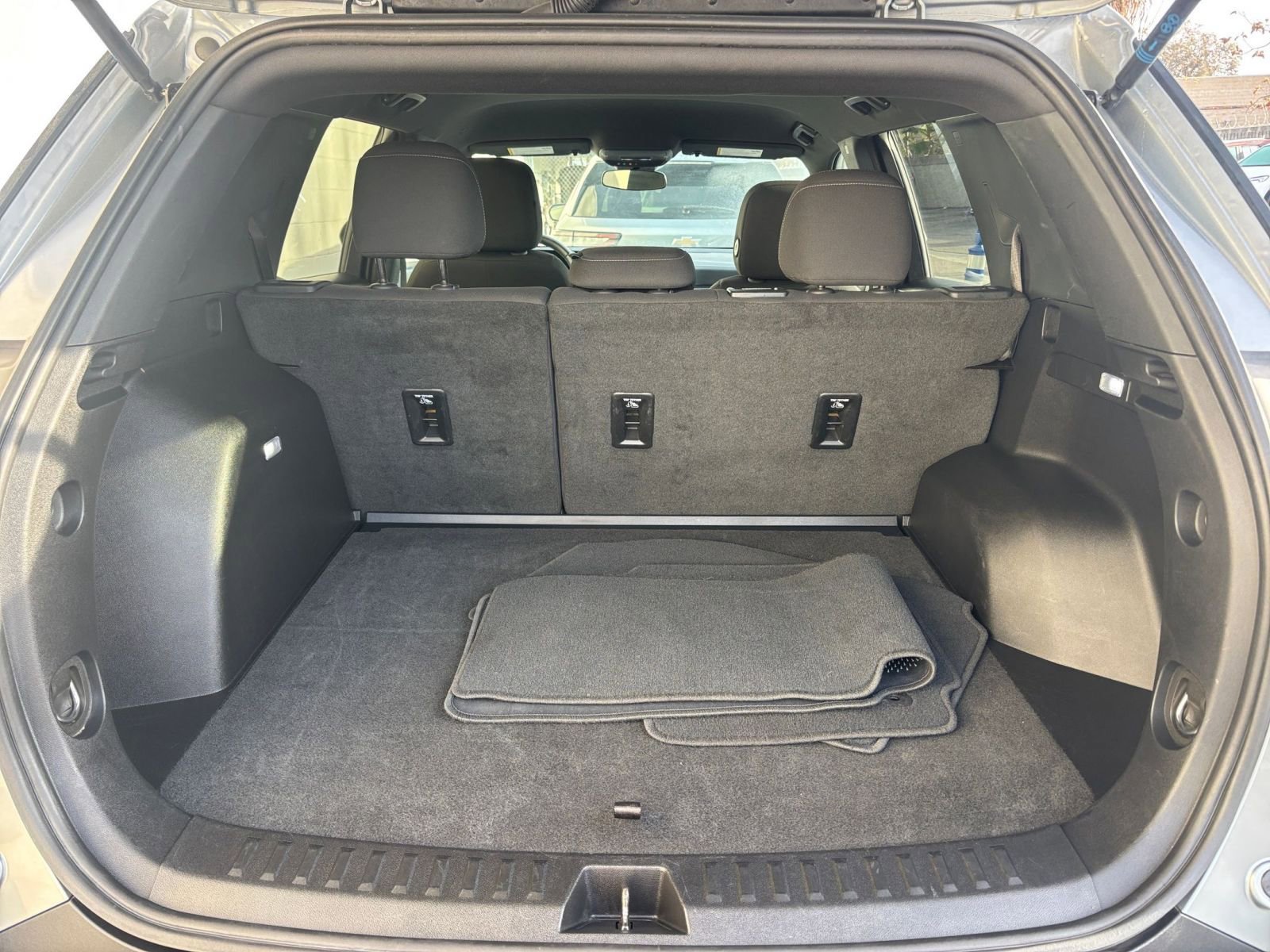 Thumbnail: 2025 Chevrolet Equinox - 31