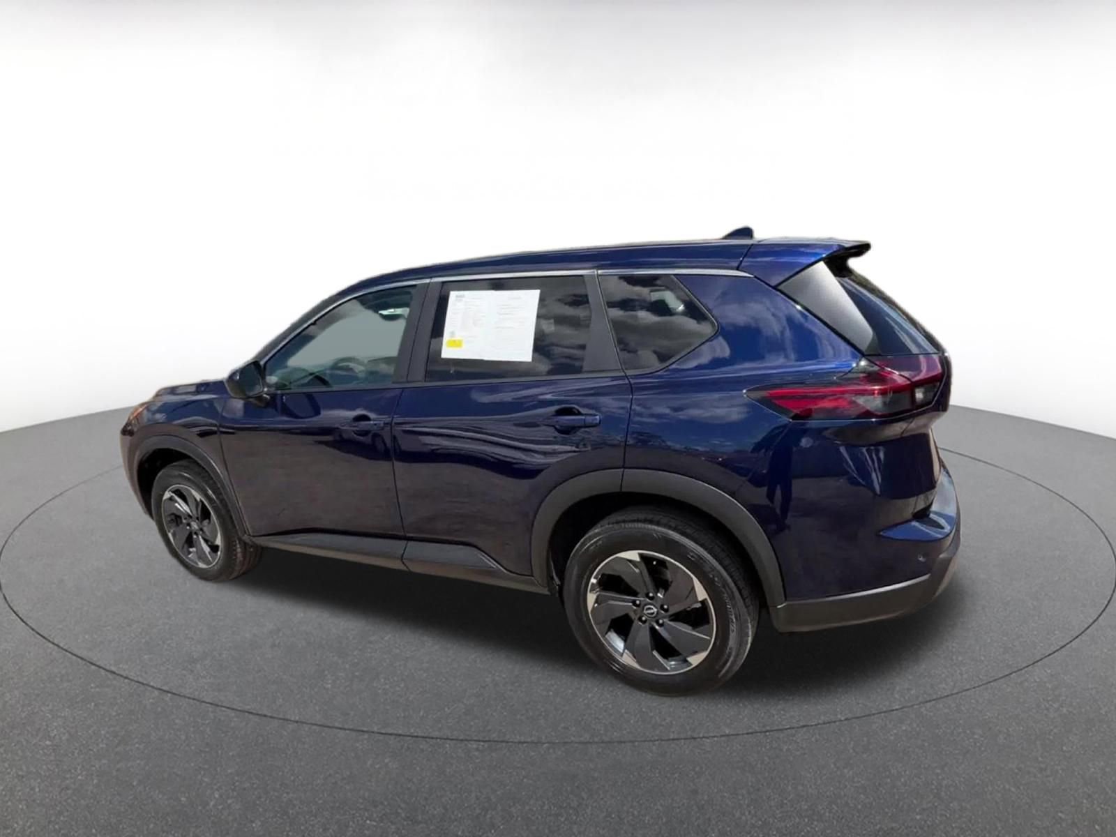 Thumbnail: 2025 Nissan Rogue - 10