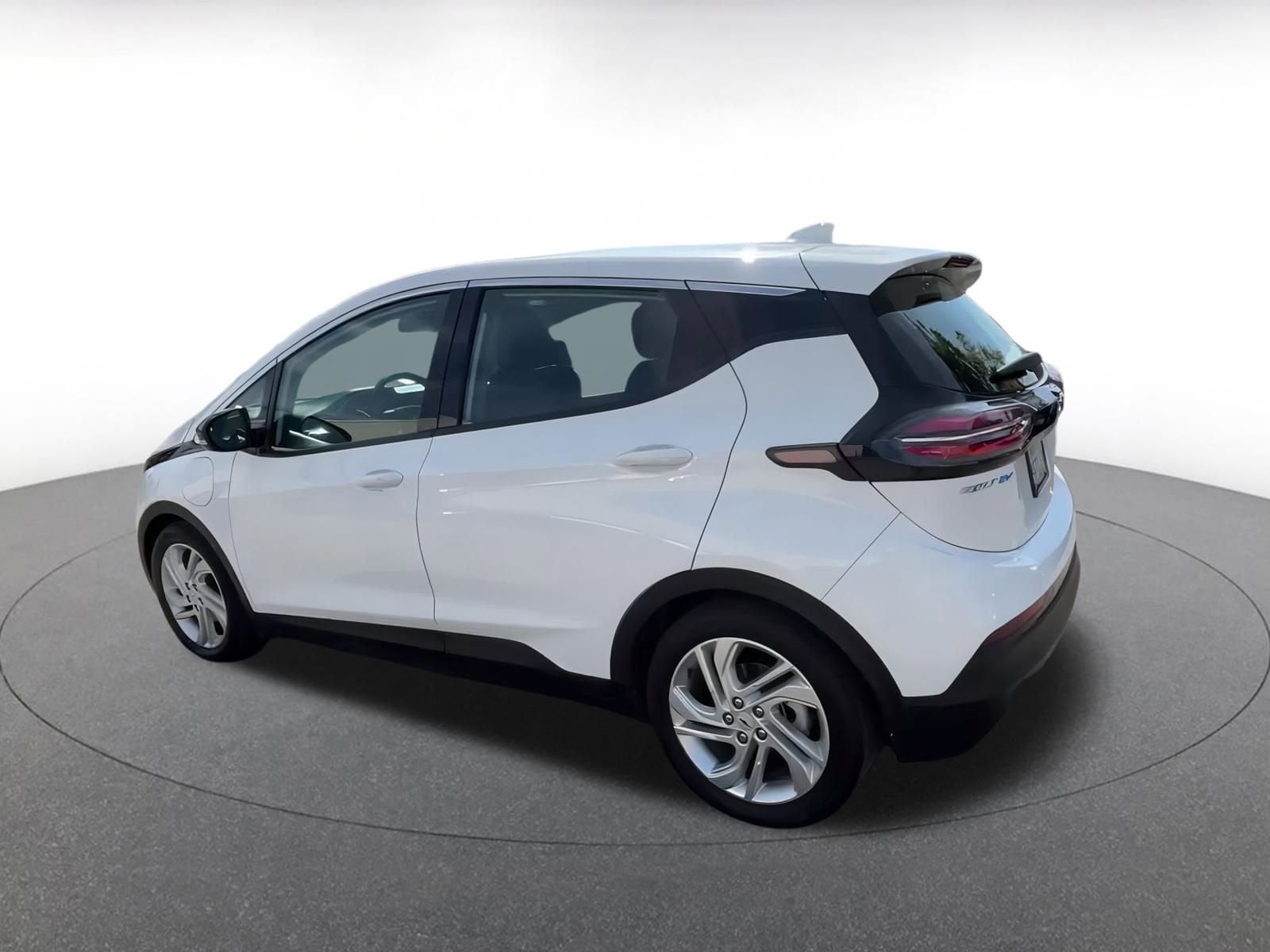 Thumbnail: 2023 Chevrolet Bolt EV - 10