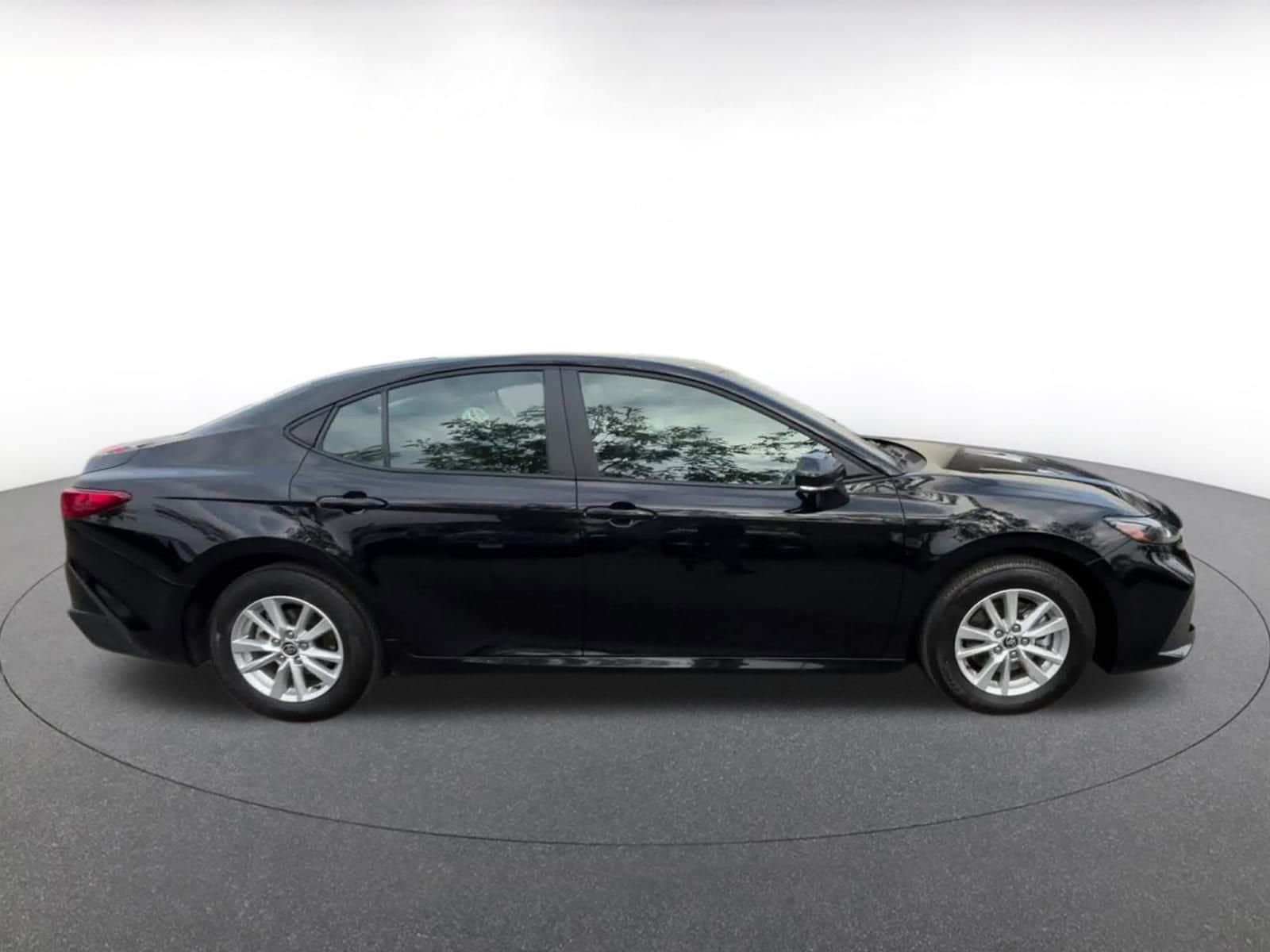 Thumbnail: 2025 Toyota Camry - 16