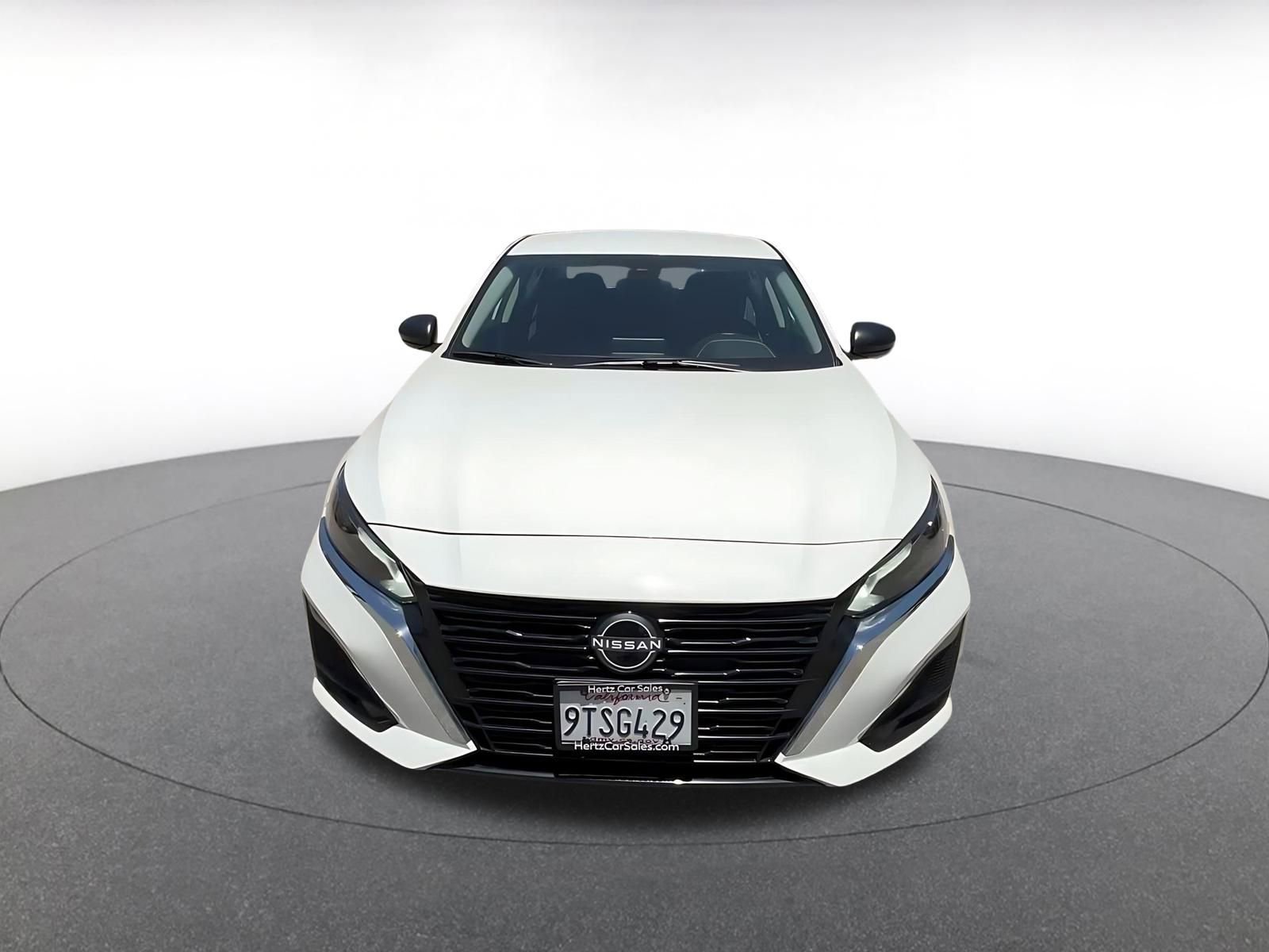 Thumbnail: 2025 Nissan Altima - 4