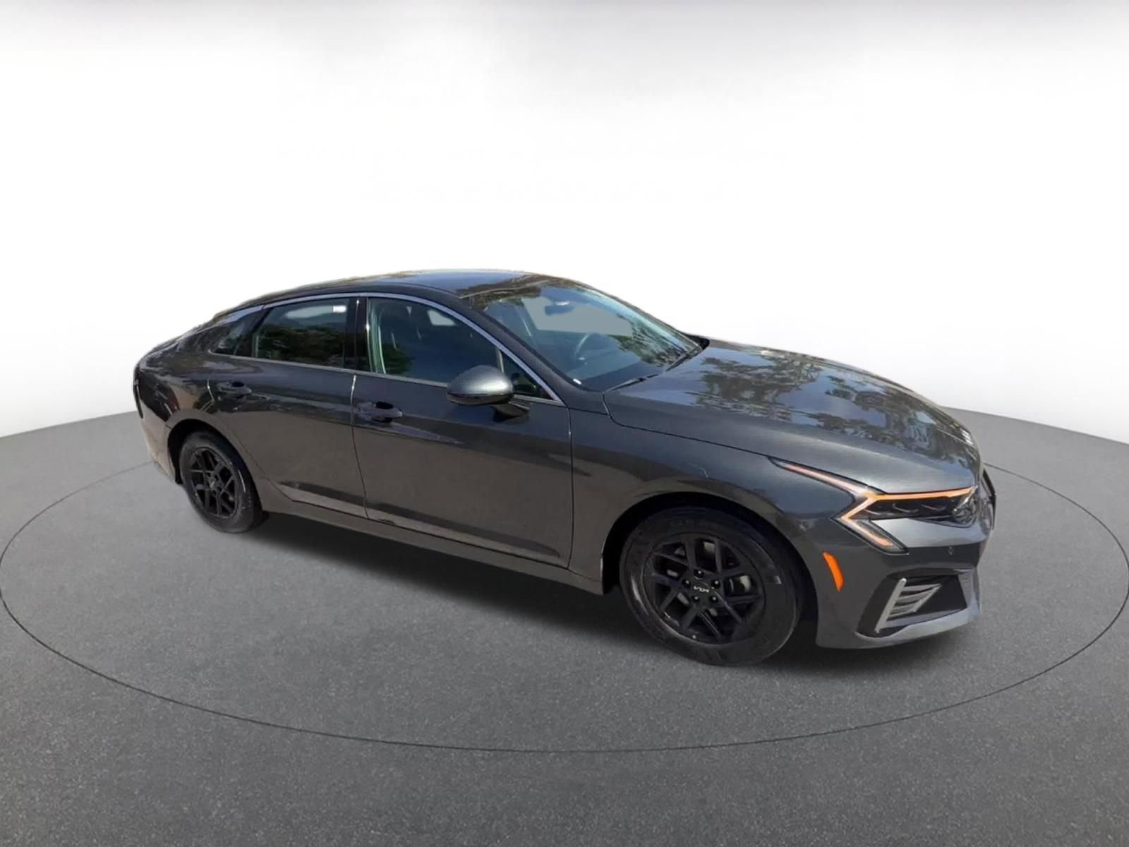 Thumbnail: 2025 Kia K5 - 2