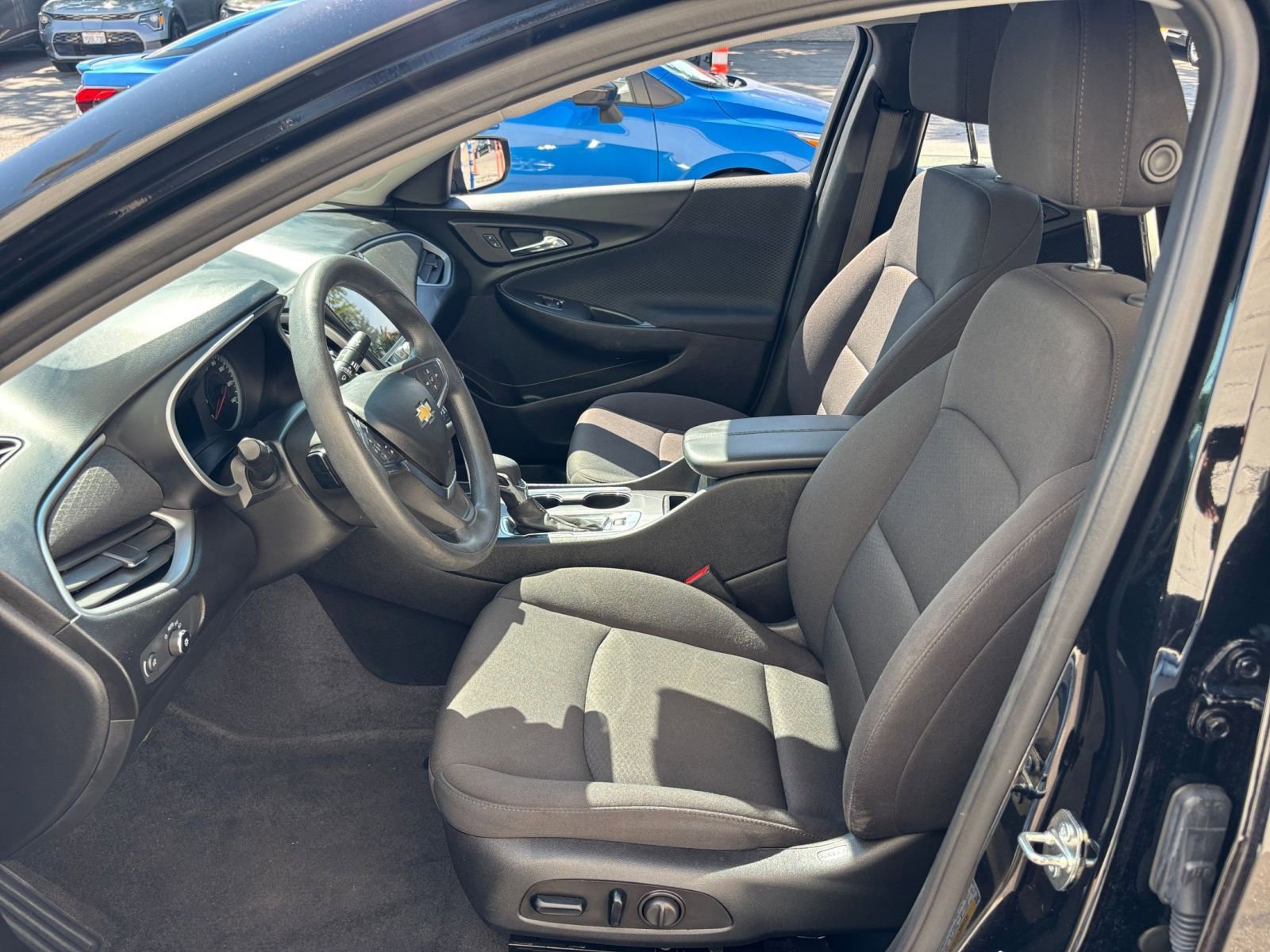 Thumbnail: 2023 Chevrolet Malibu - 27