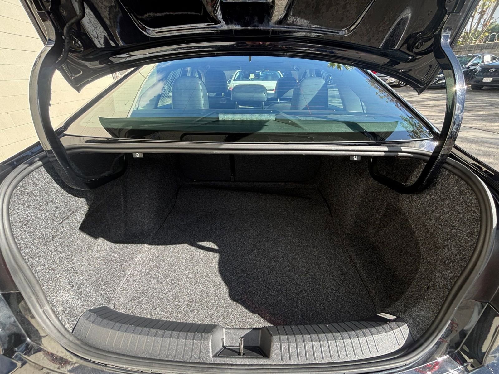 Thumbnail: 2025 Volkswagen Jetta - 31