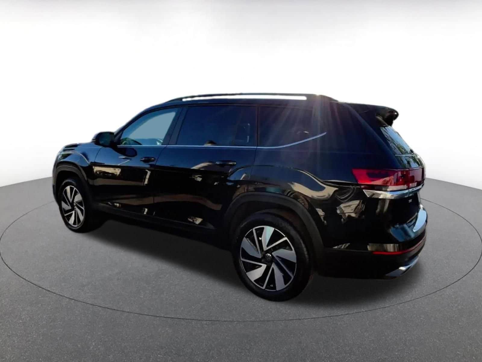 Thumbnail: 2025 Volkswagen Atlas - 10