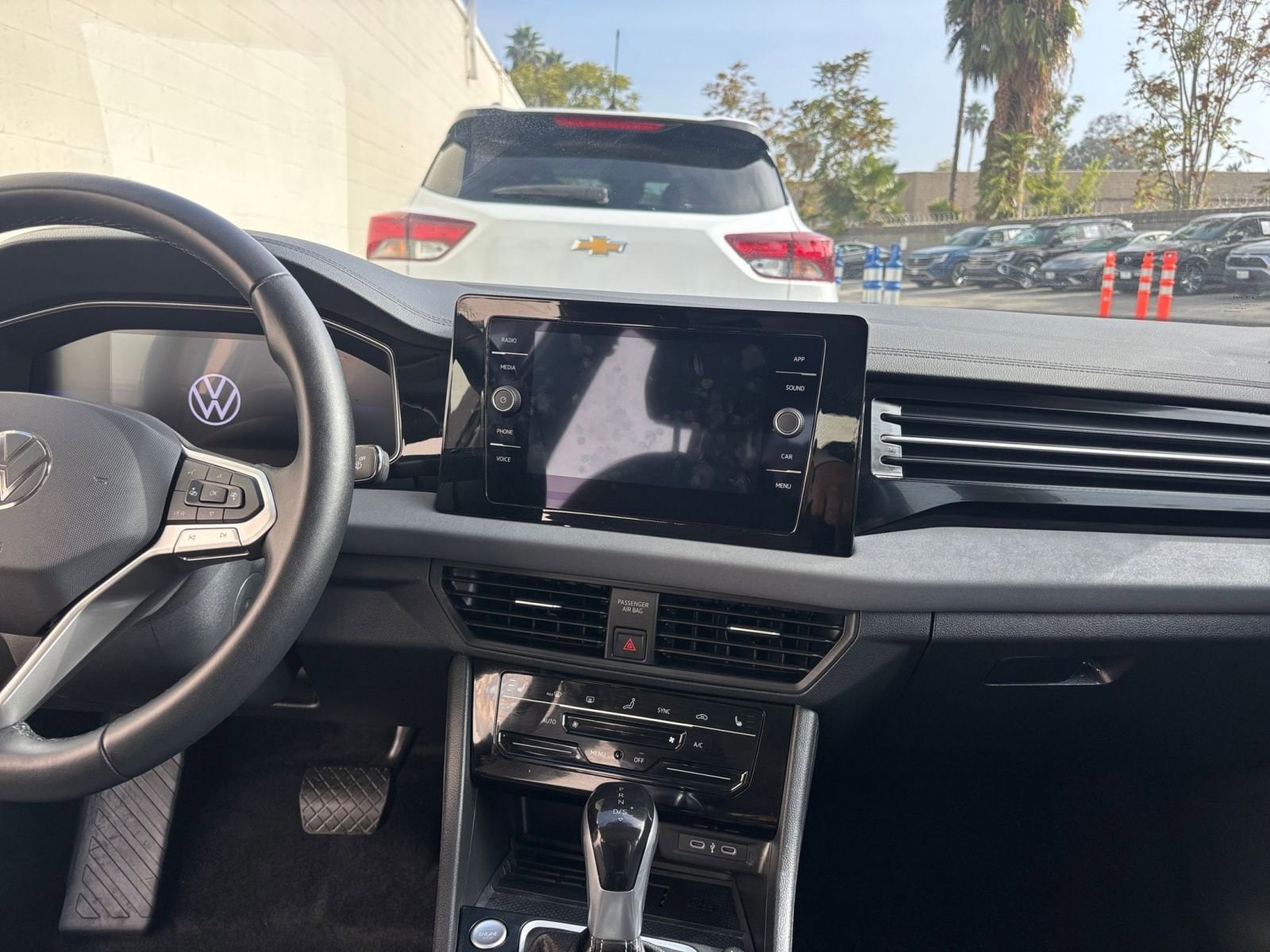 Thumbnail: 2025 Volkswagen Jetta - 18