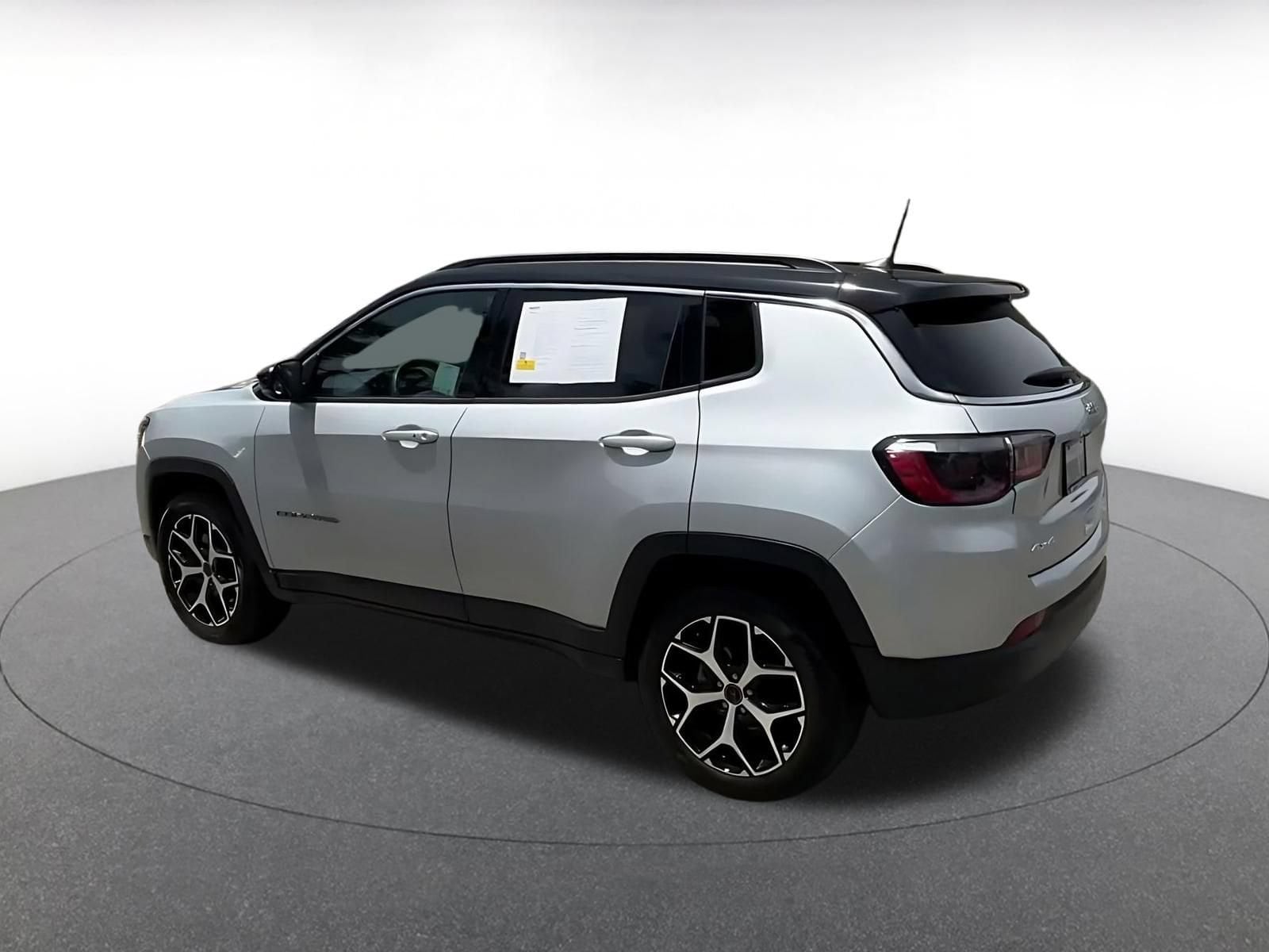 Thumbnail: 2025 Jeep Compass - 9