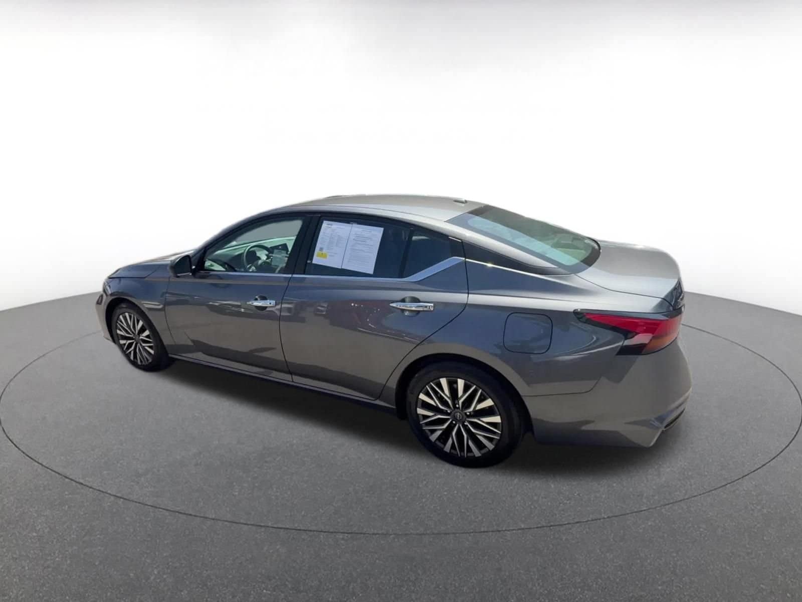 Thumbnail: 2025 Nissan Altima - 10