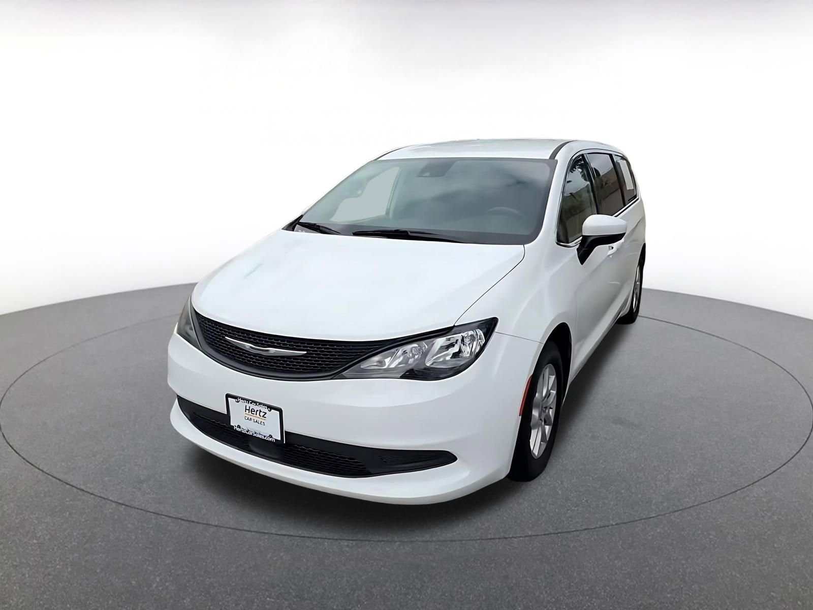 Thumbnail: 2023 Chrysler Voyager - 7