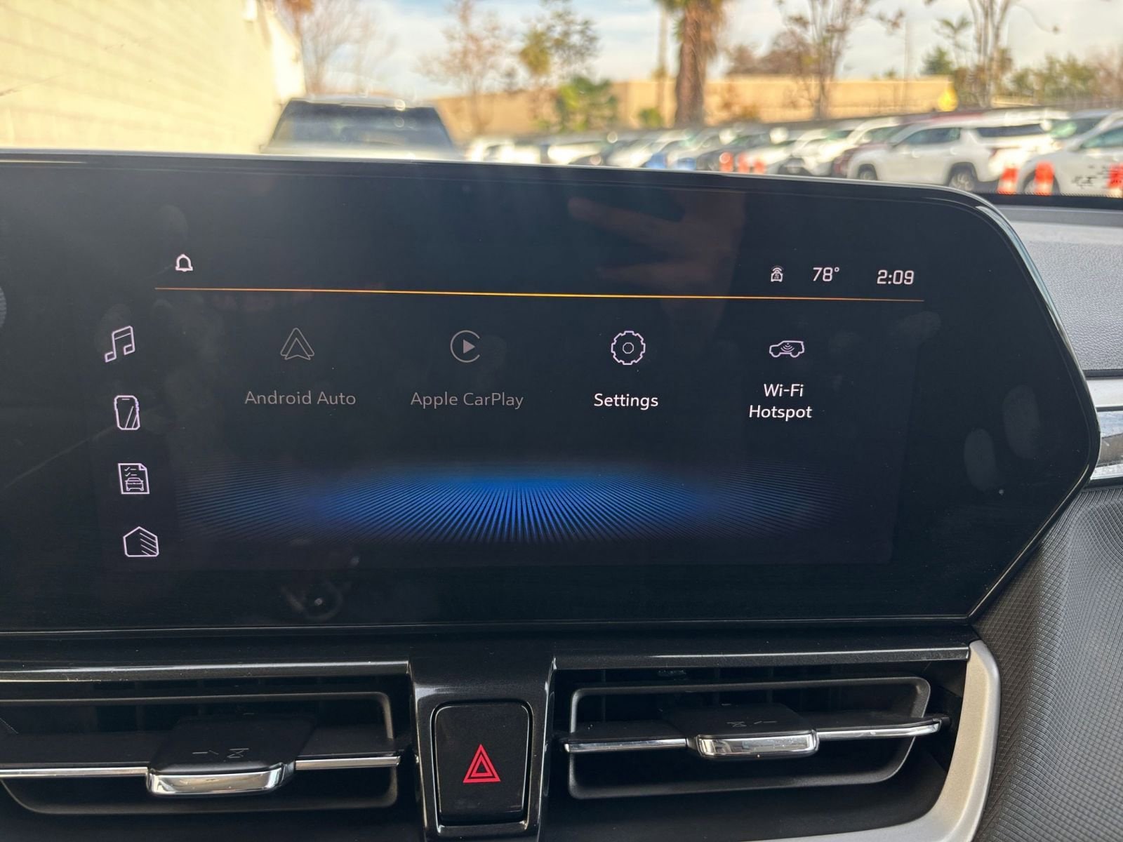 Thumbnail: 2025 Chevrolet TrailBlazer - 21