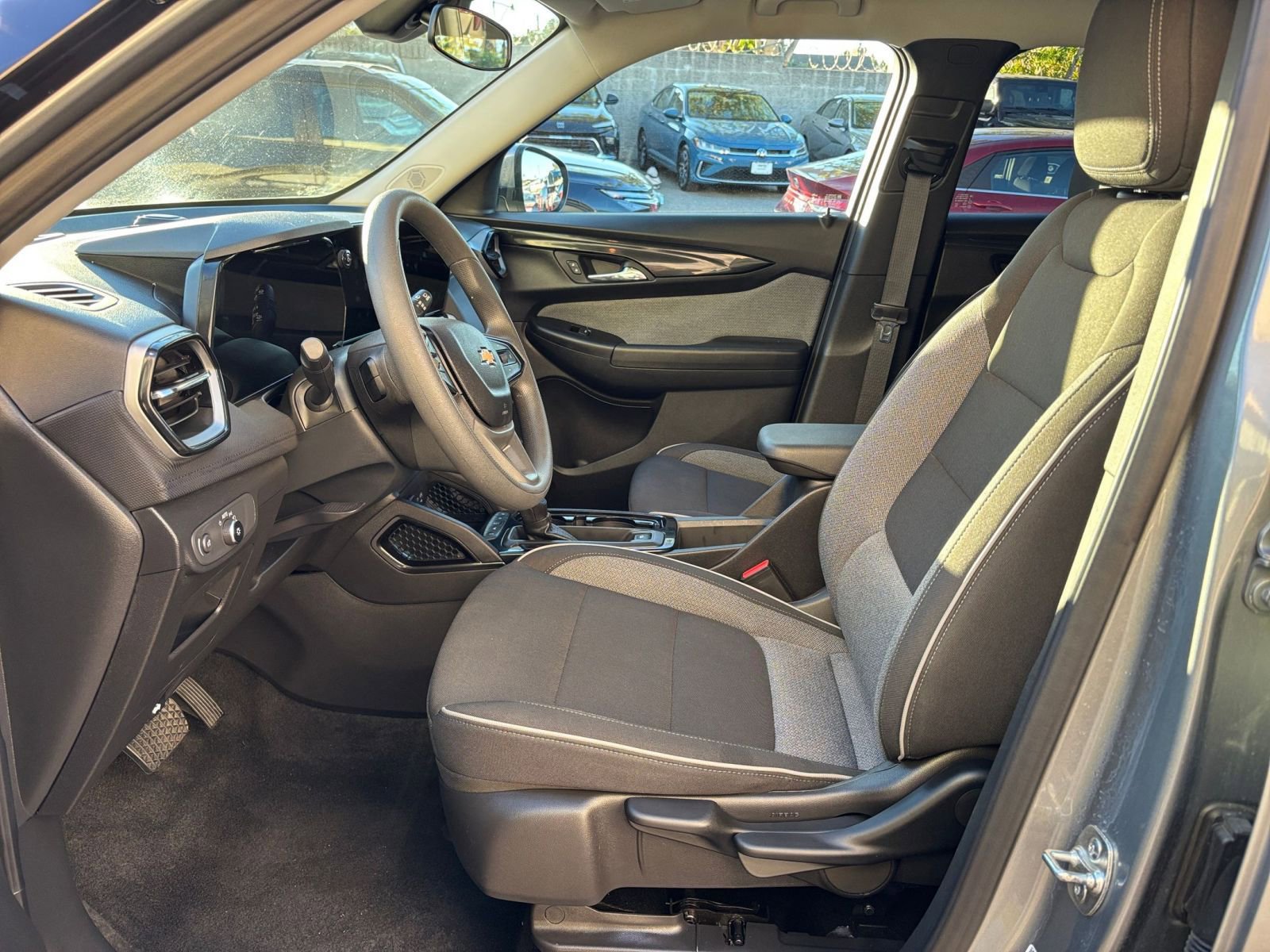 Thumbnail: 2025 Chevrolet TrailBlazer - 27