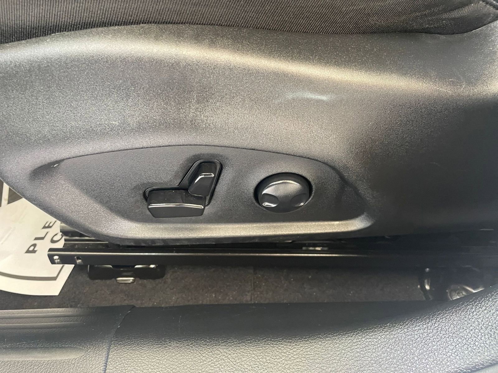 Thumbnail: 2025 Jeep Compass - 22