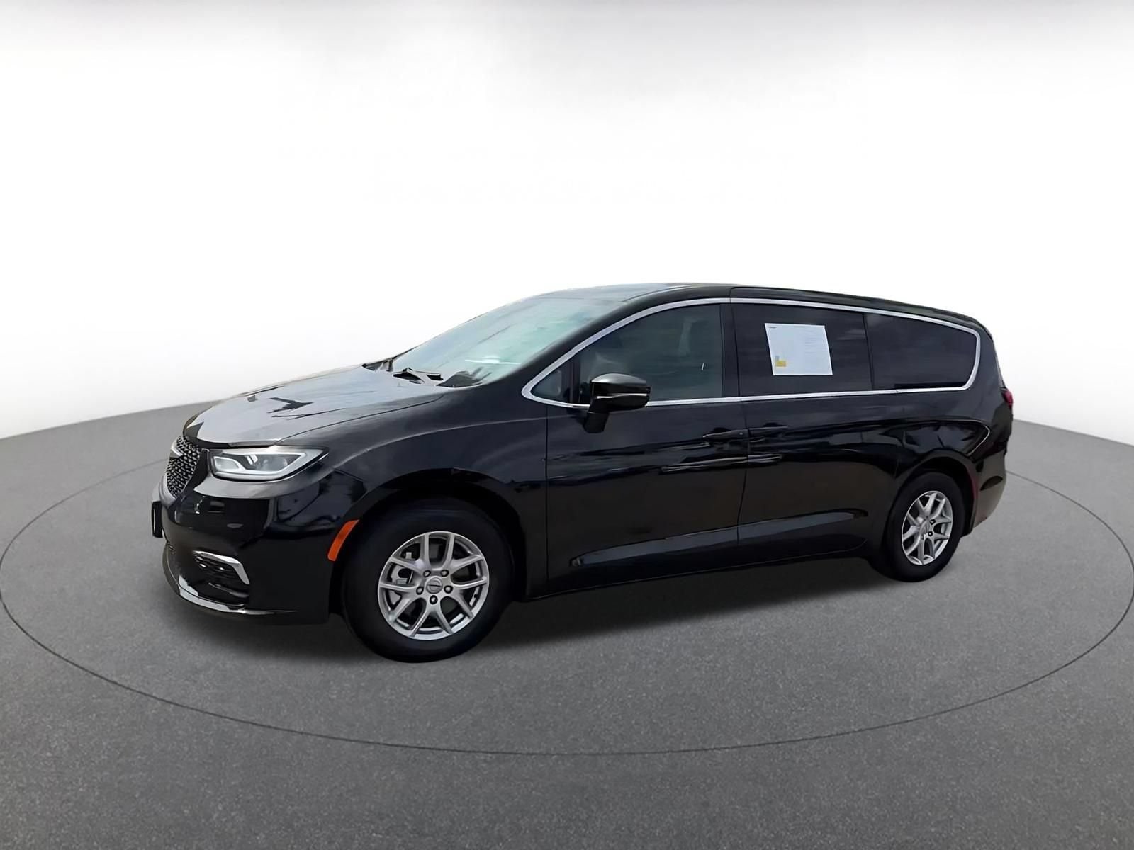 Thumbnail: 2025 Chrysler Pacifica - 7