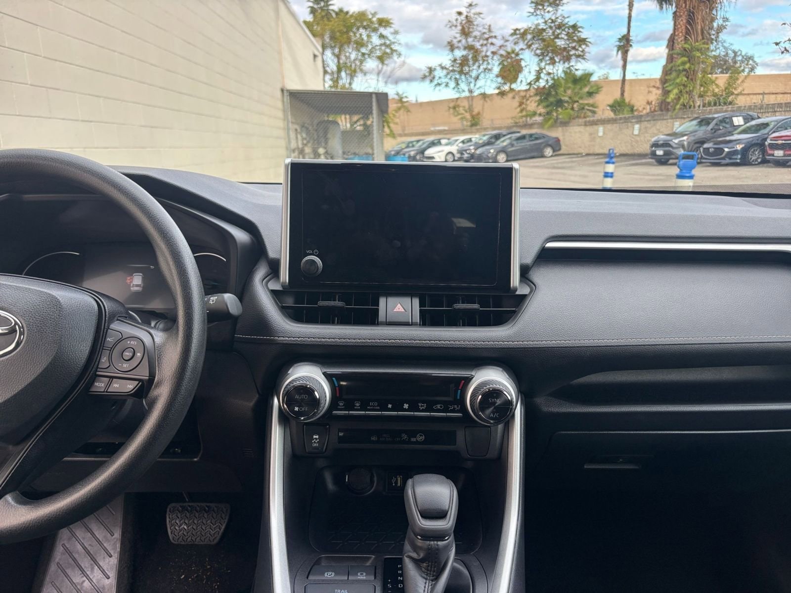 Thumbnail: 2025 Toyota RAV4 - 18