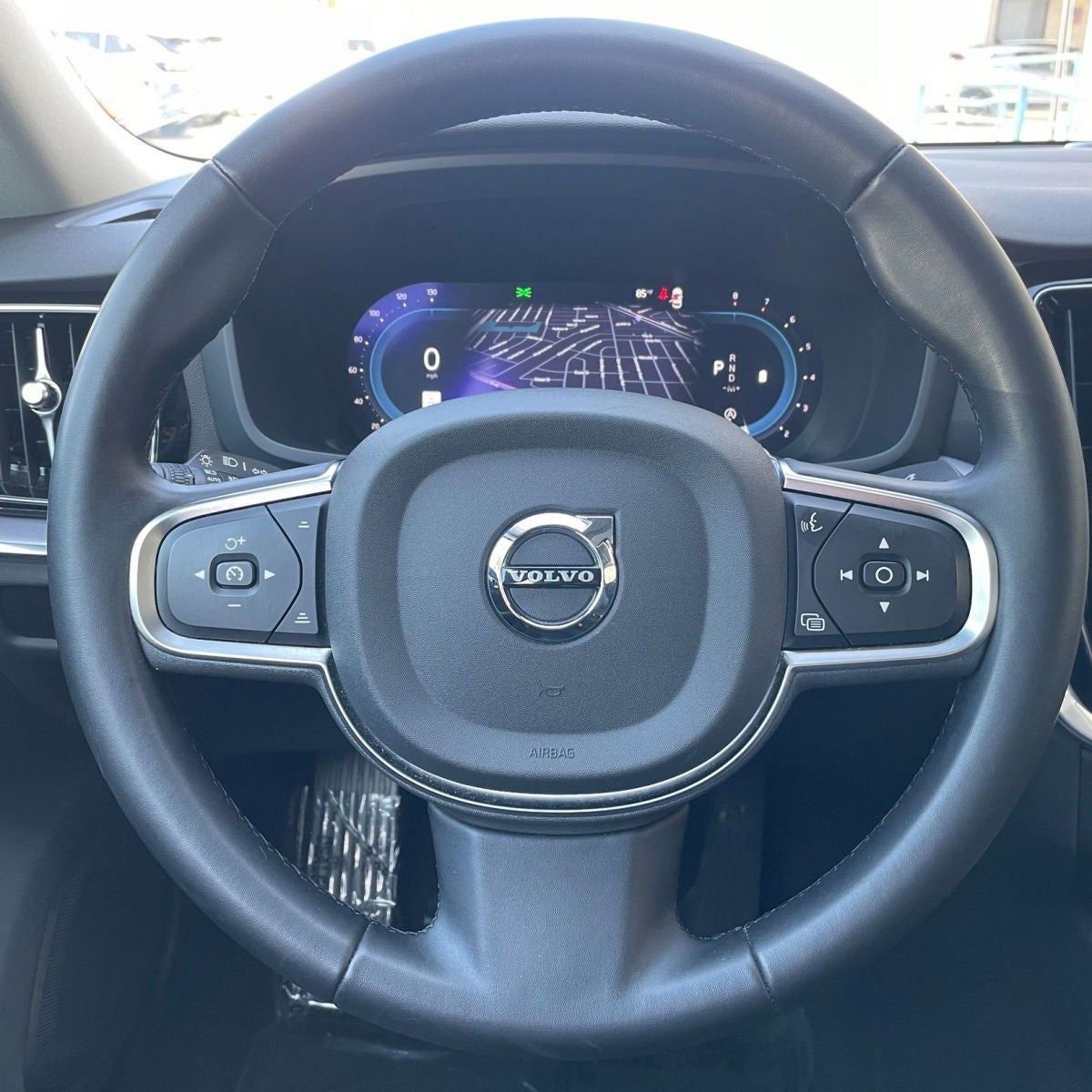 Thumbnail: 2024 Volvo S60 - 28