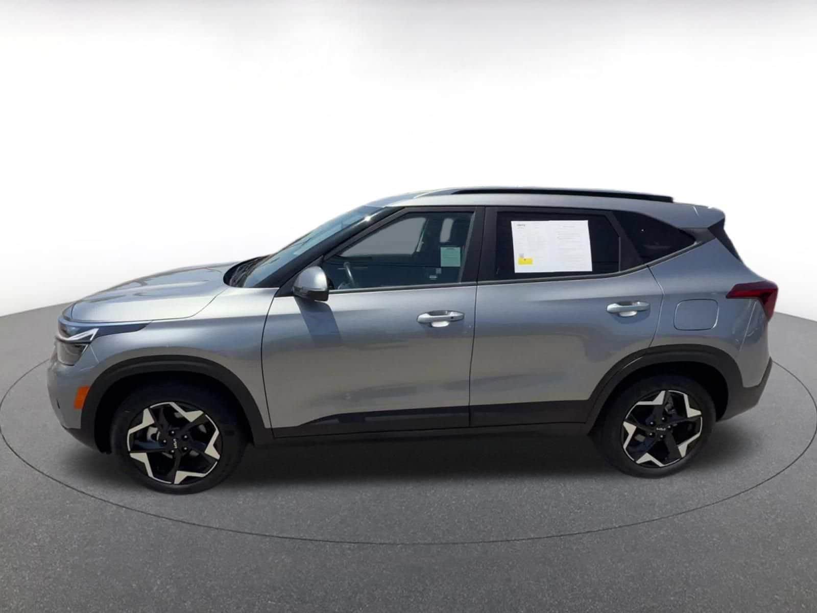 Thumbnail: 2025 Kia Seltos - 9