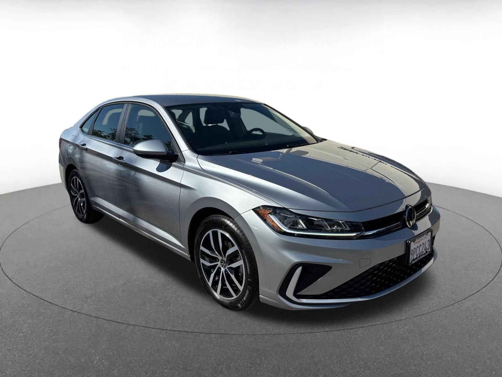 Thumbnail: 2025 Volkswagen Jetta - 1