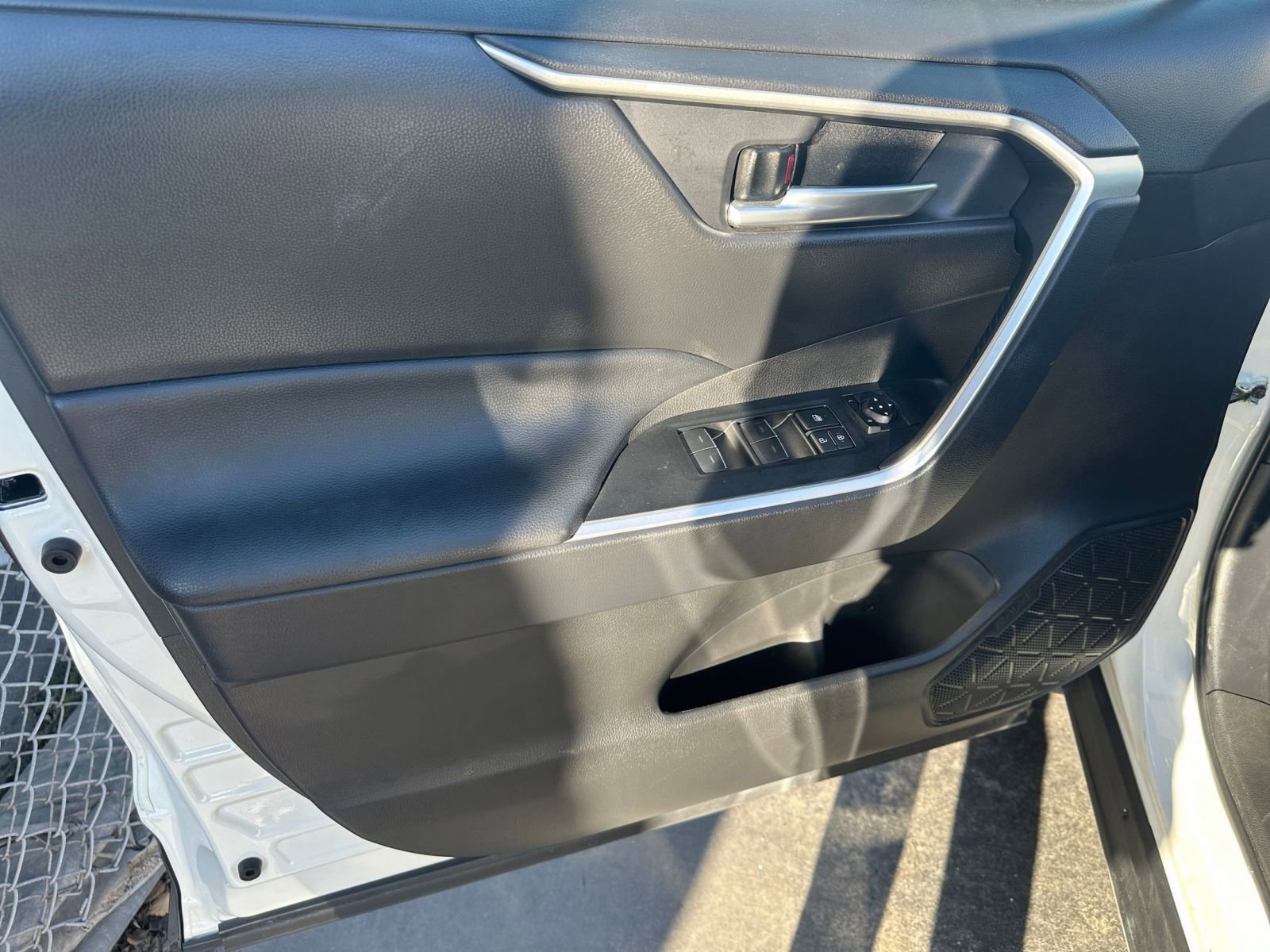 Thumbnail: 2025 Toyota RAV4 - 18