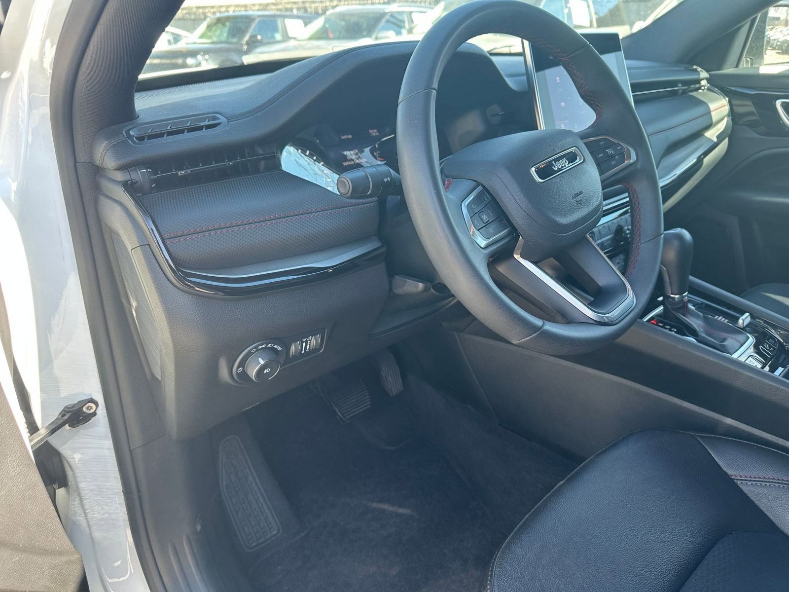 Thumbnail: 2025 Jeep Compass - 33