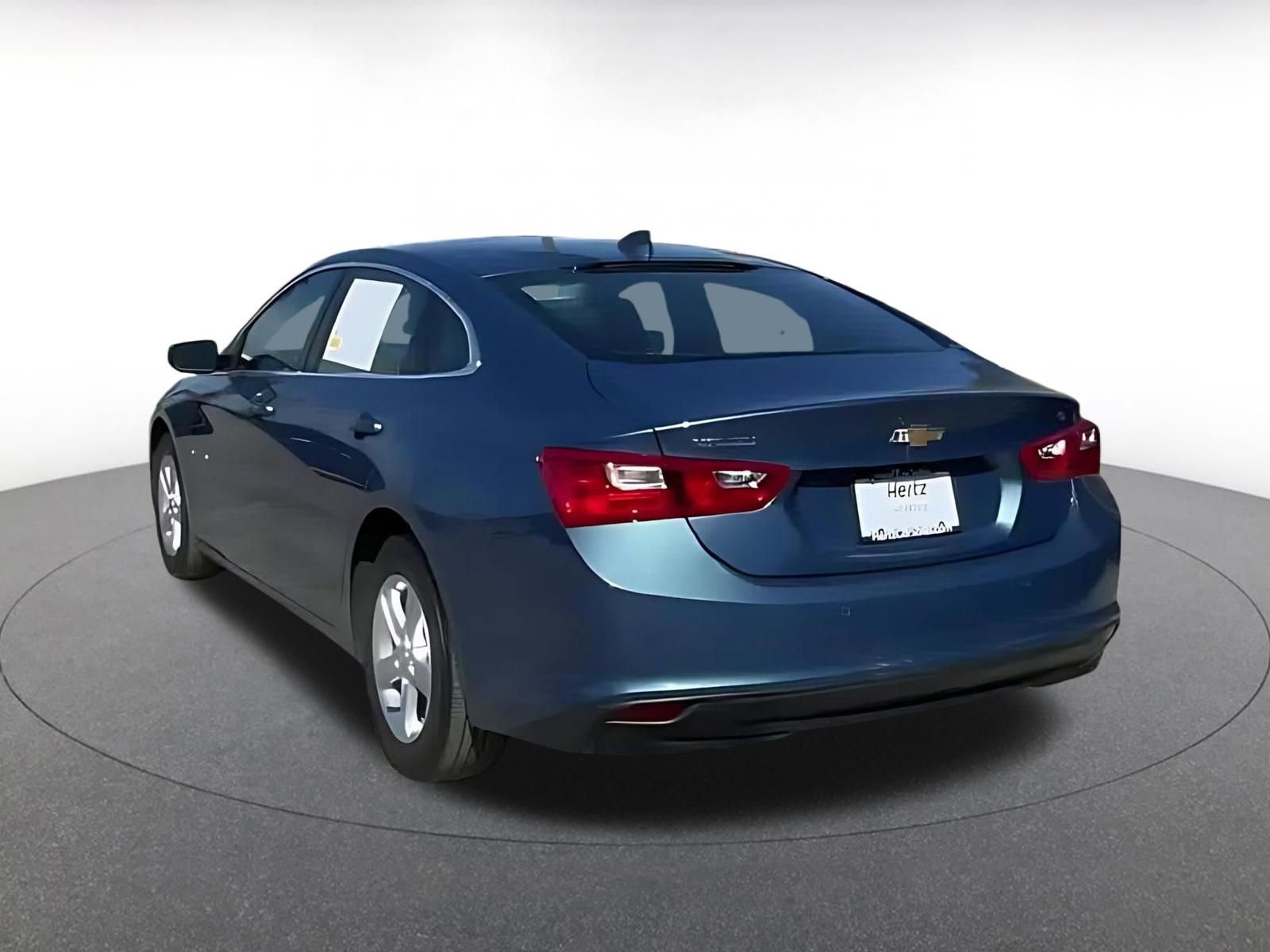 Thumbnail: 2024 Chevrolet Malibu - 11