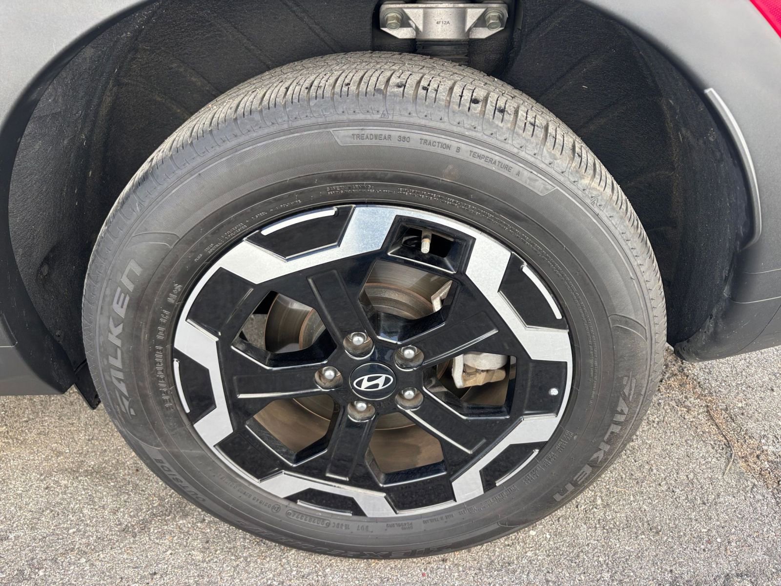 Thumbnail: 2025 Hyundai Santa Fe - 32