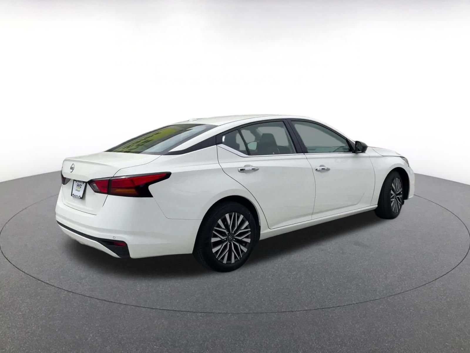 Thumbnail: 2025 Nissan Altima - 15