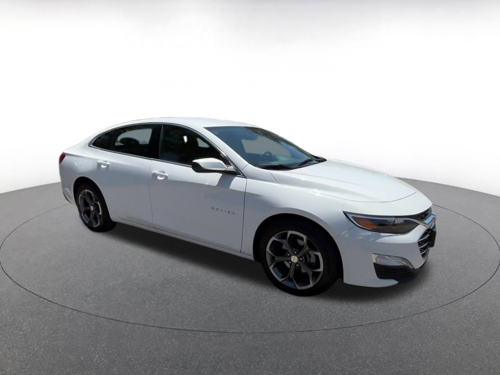 Thumbnail: 2024 Chevrolet Malibu - 2