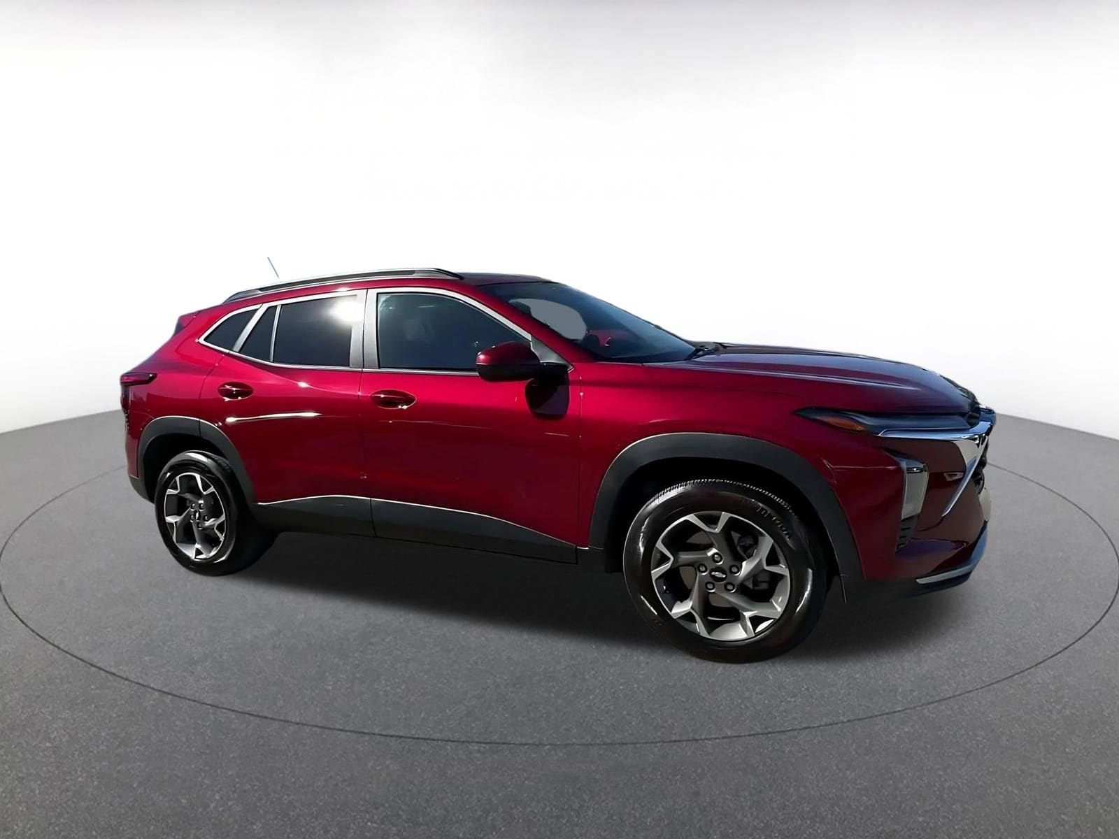 Thumbnail: 2025 Chevrolet Trax - 2