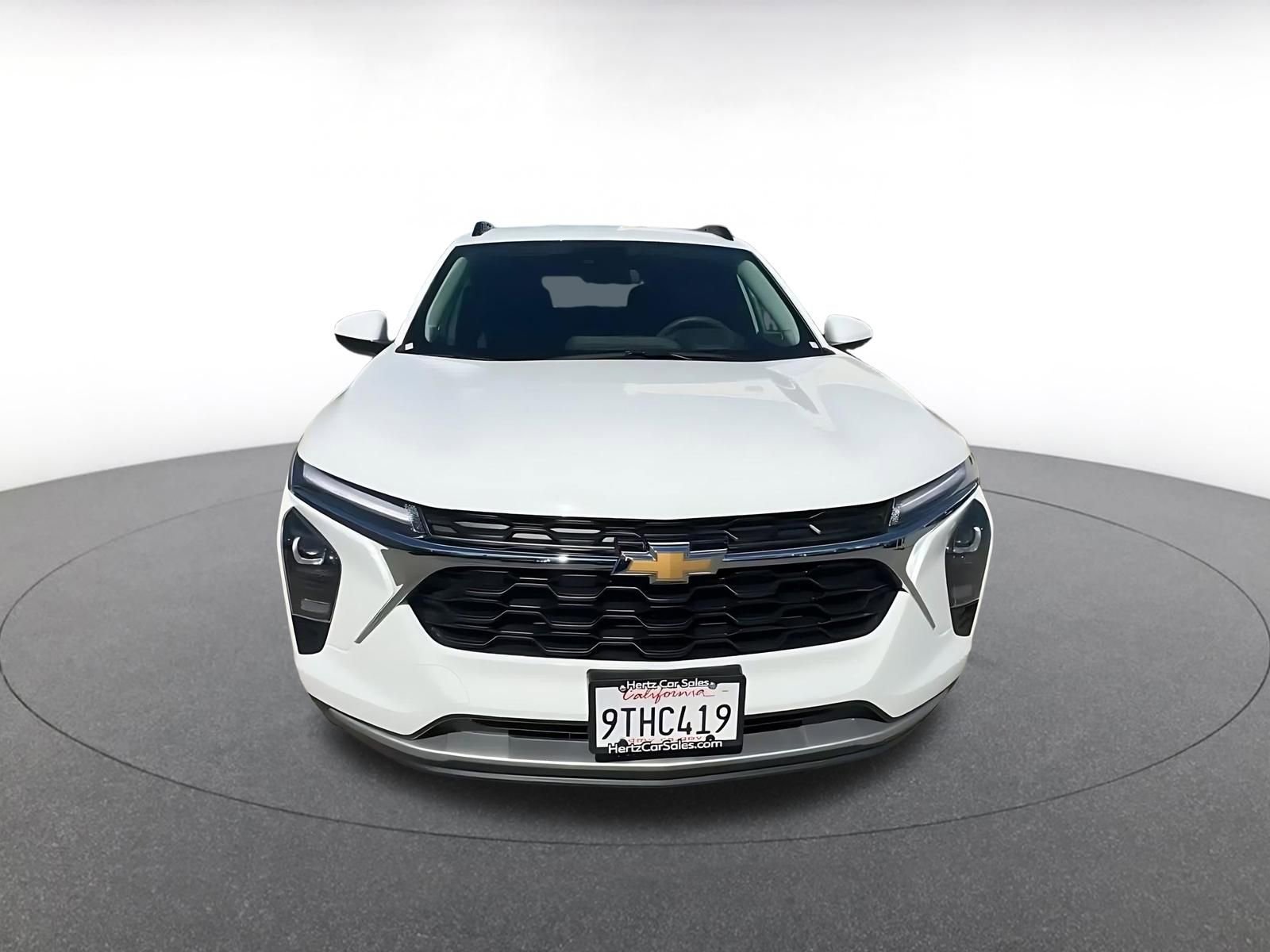 Thumbnail: 2025 Chevrolet Trax - 4