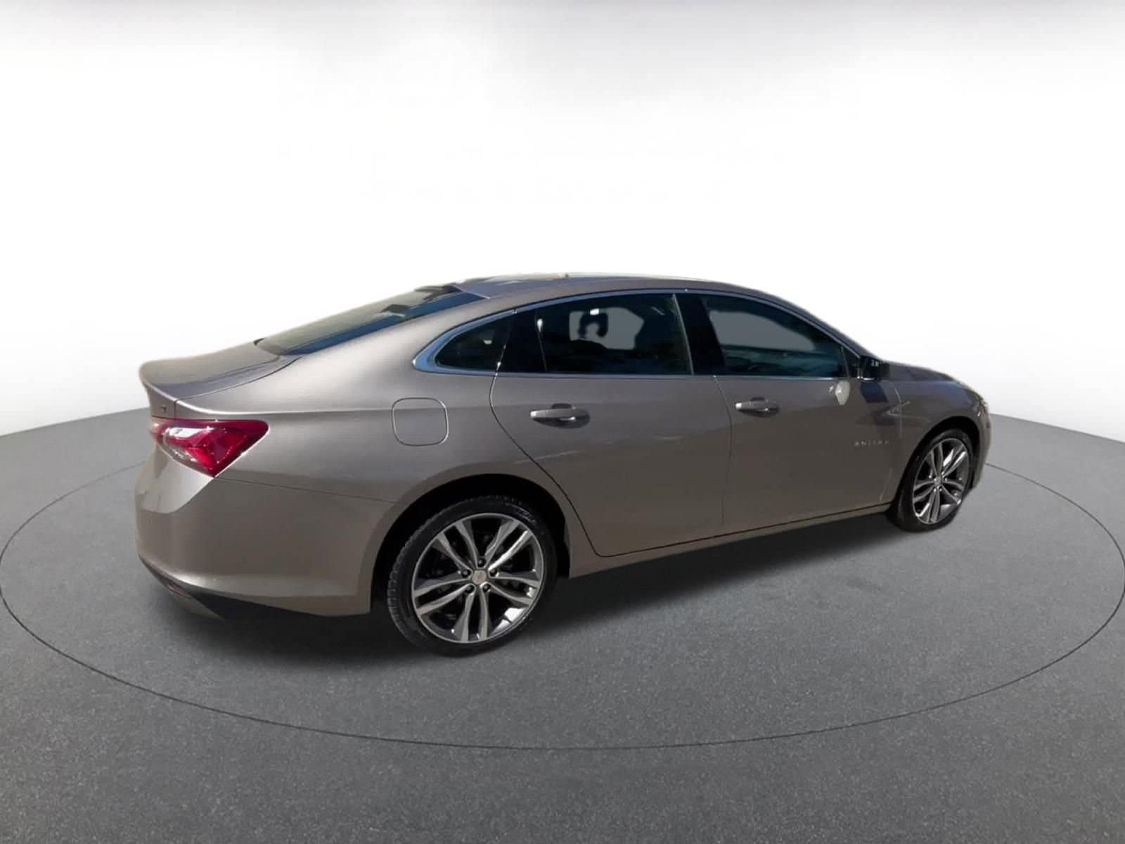 Thumbnail: 2024 Chevrolet Malibu - 14